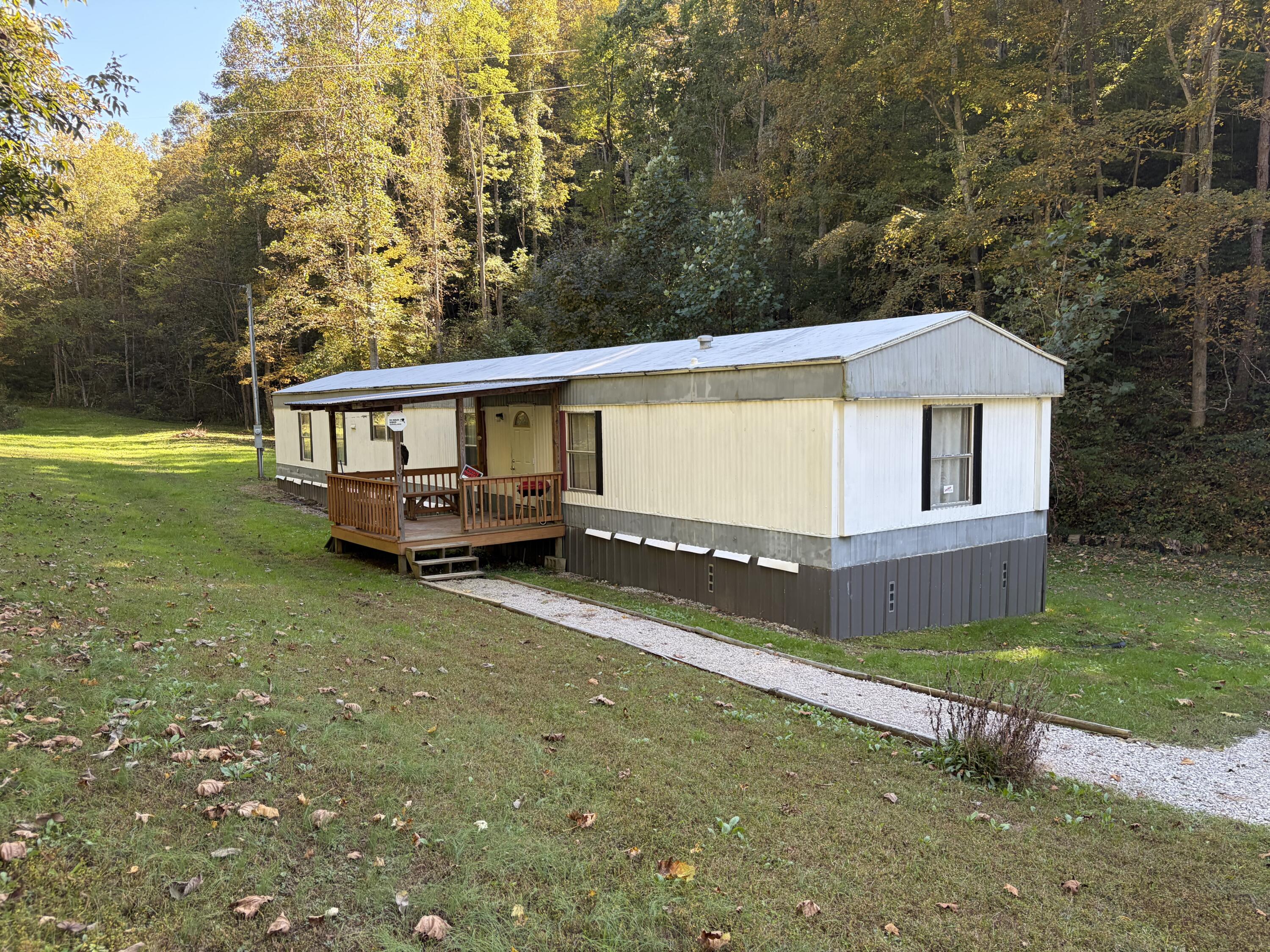 3252 Scotts Branch Road Property Photo 2