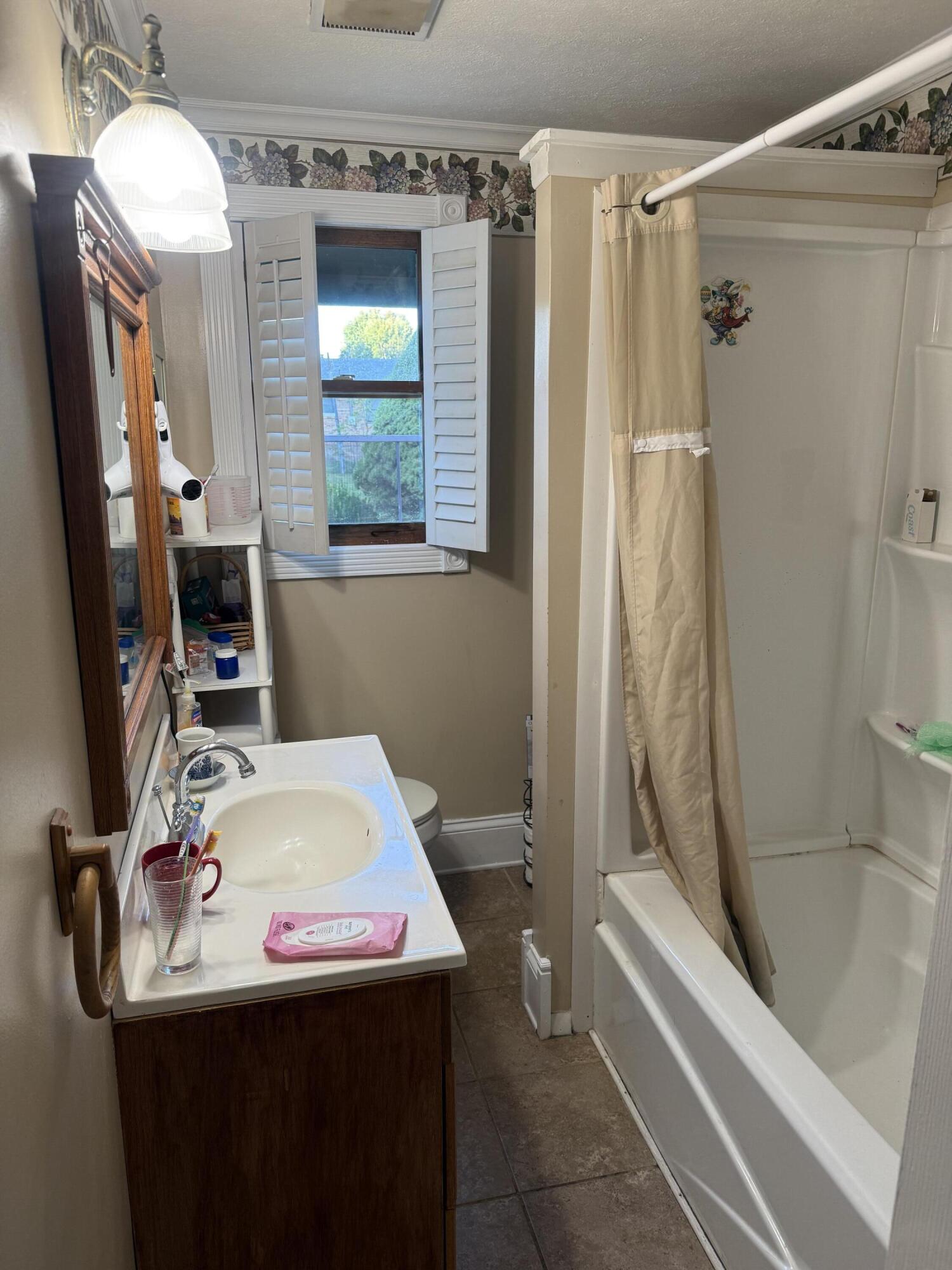 556 W Sun Street Property Photo 7