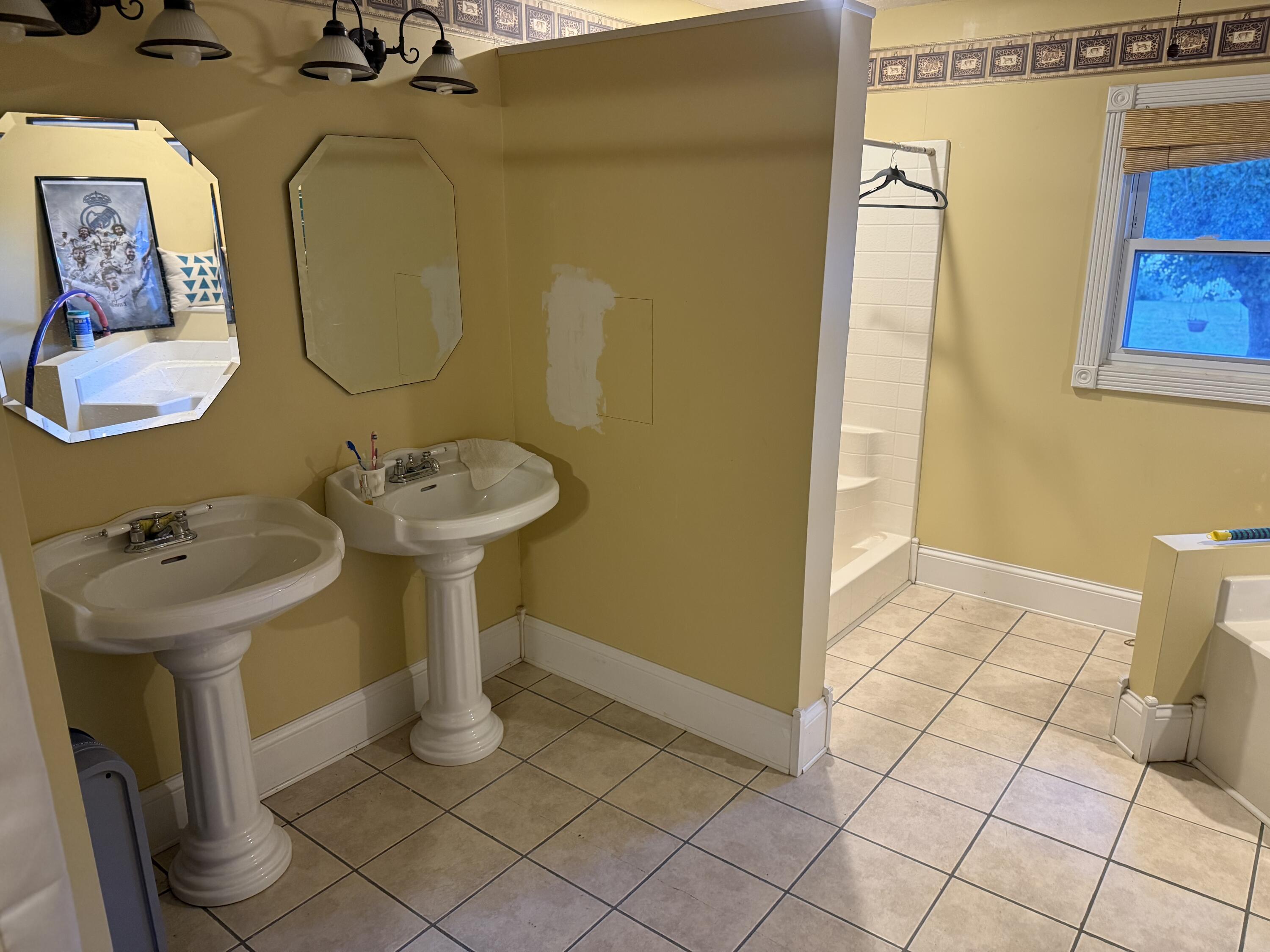 556 W Sun Street Property Photo 20
