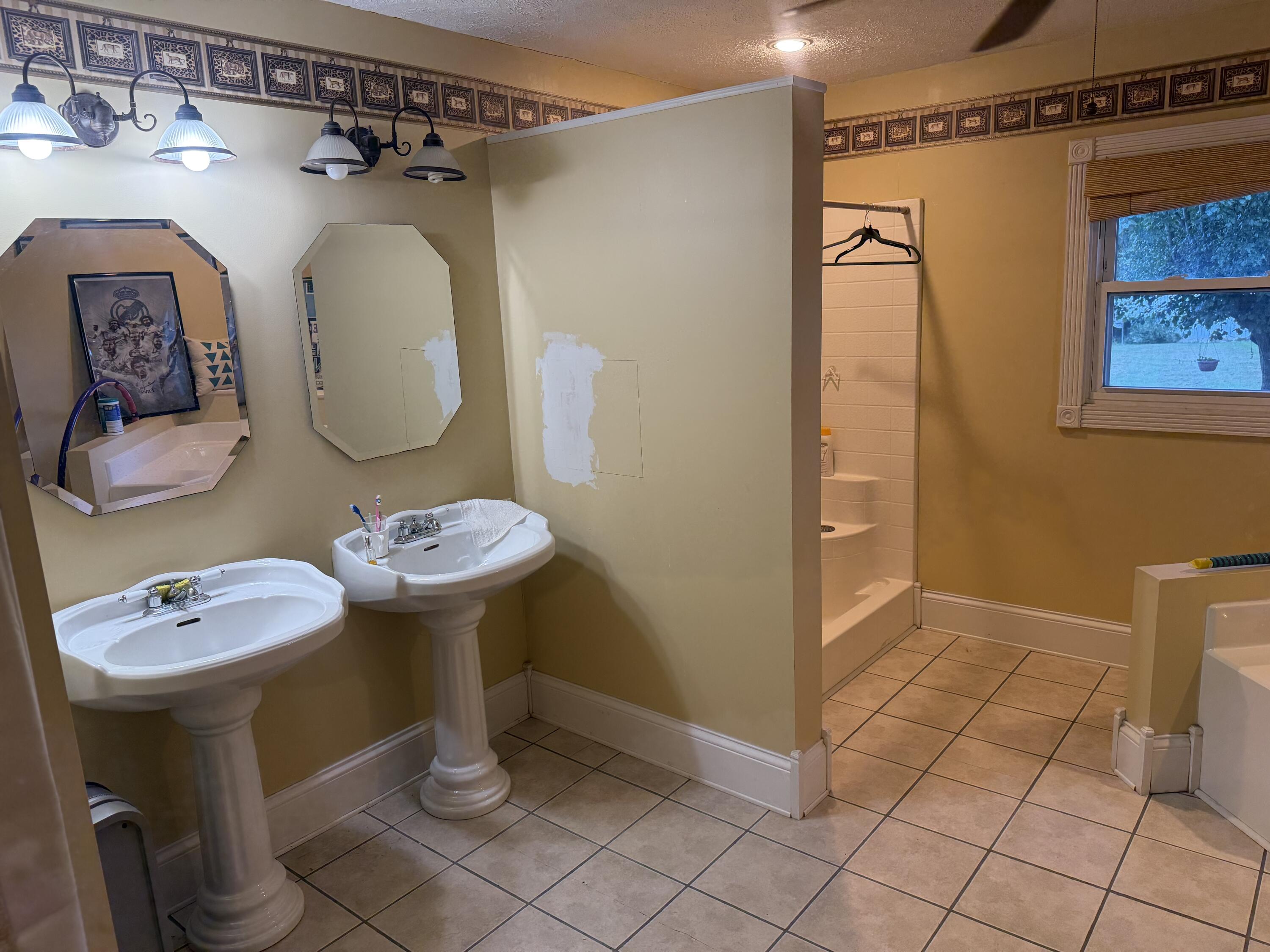 556 W Sun Street Property Photo 23