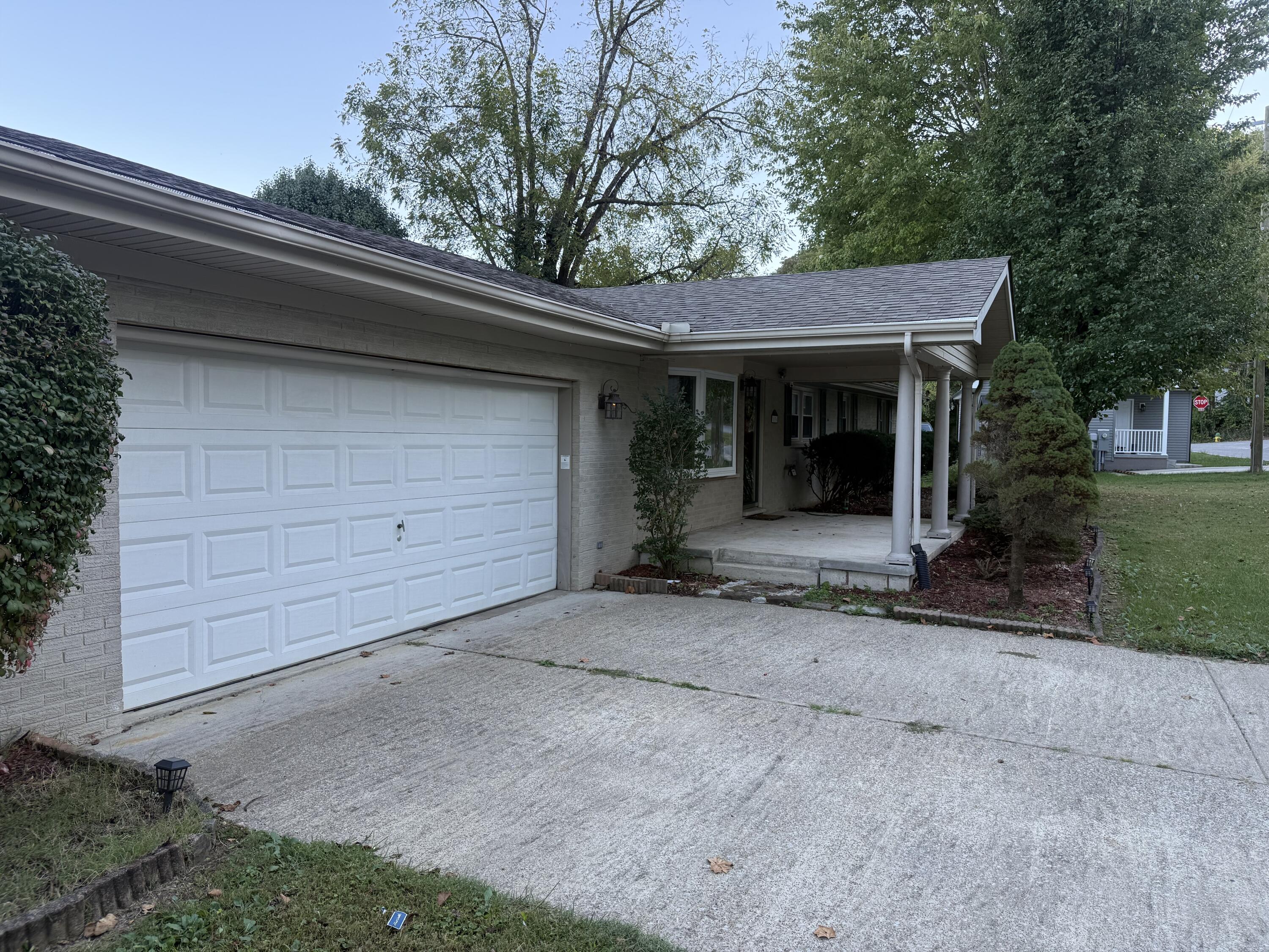 556 W Sun Street Property Photo 30