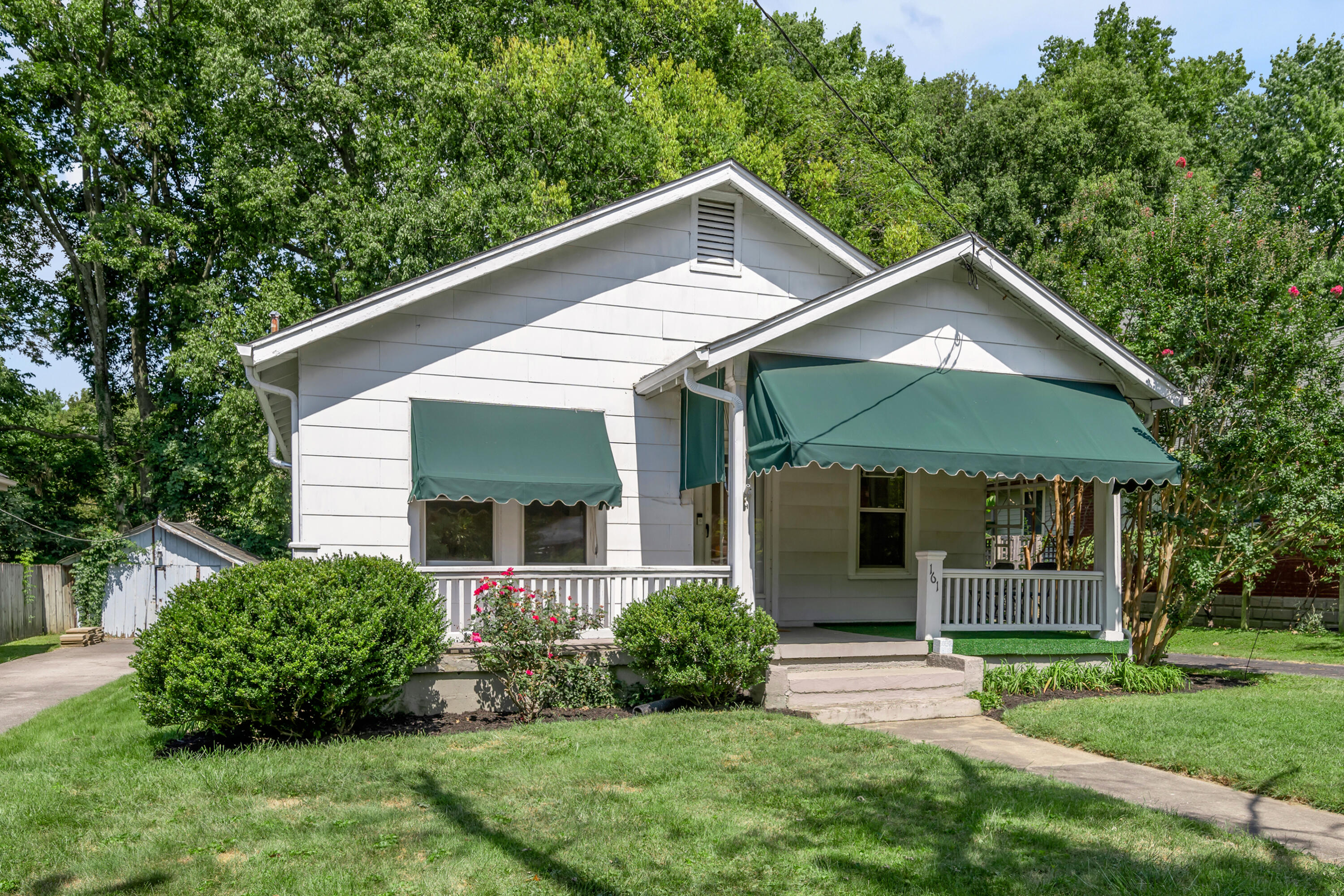 161 Suburban Court Property Photo 1