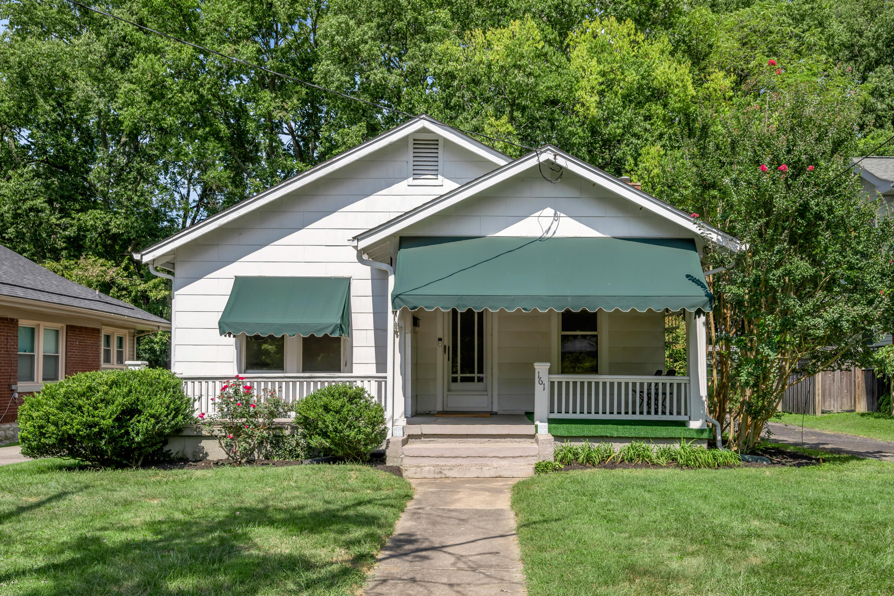 161 Suburban Court Property Photo 2