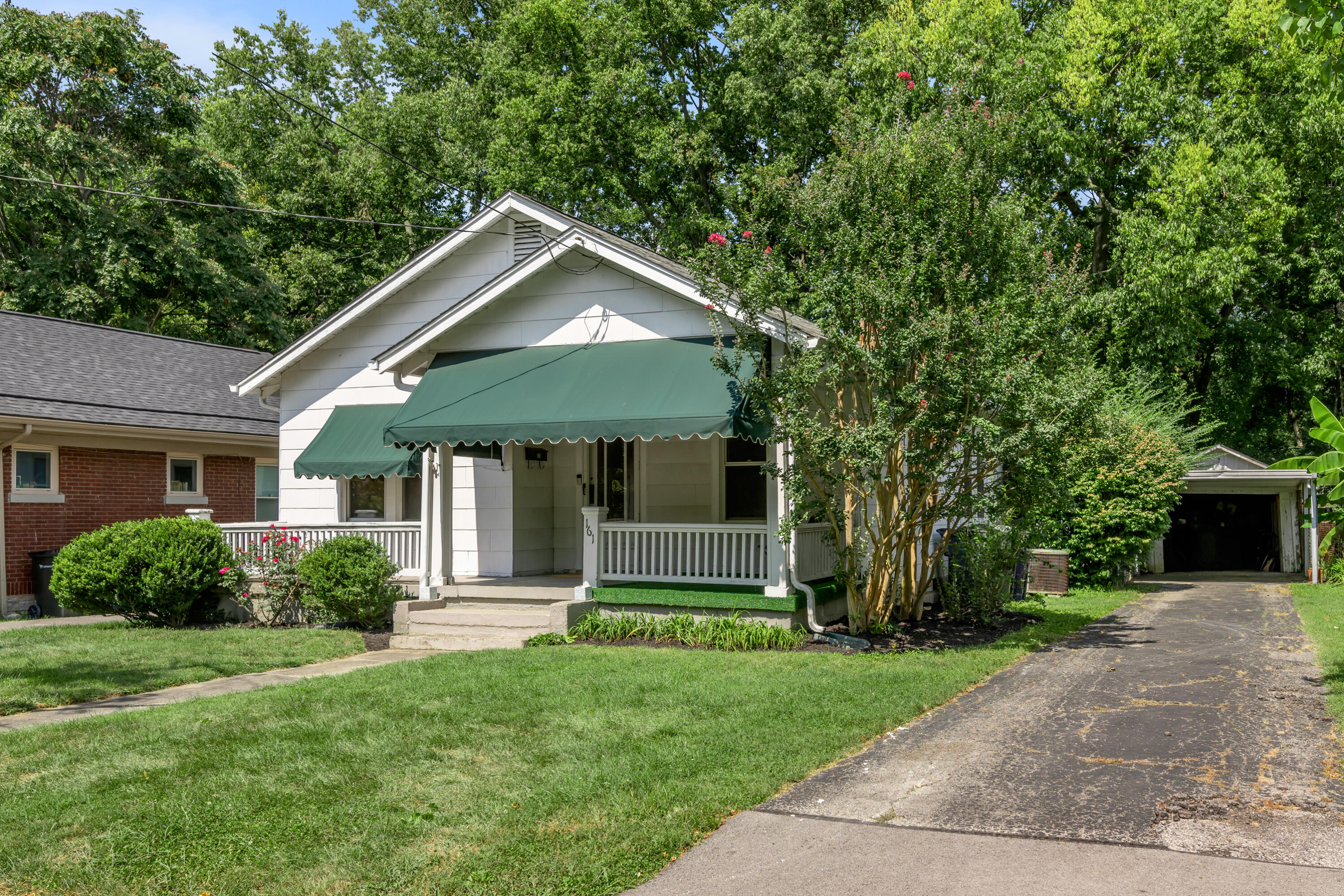 161 Suburban Court Property Photo 3