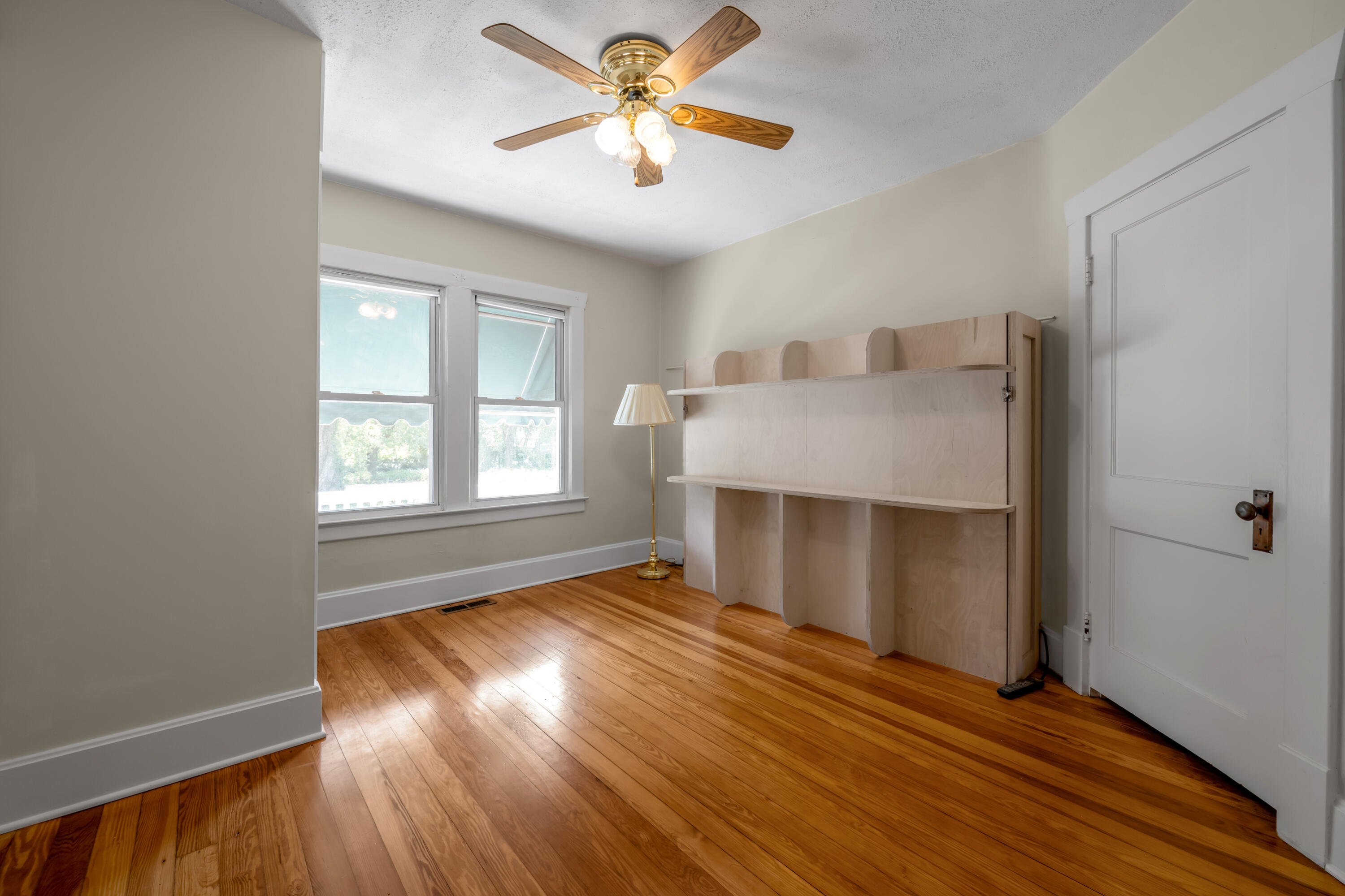 161 Suburban Court Property Photo 17