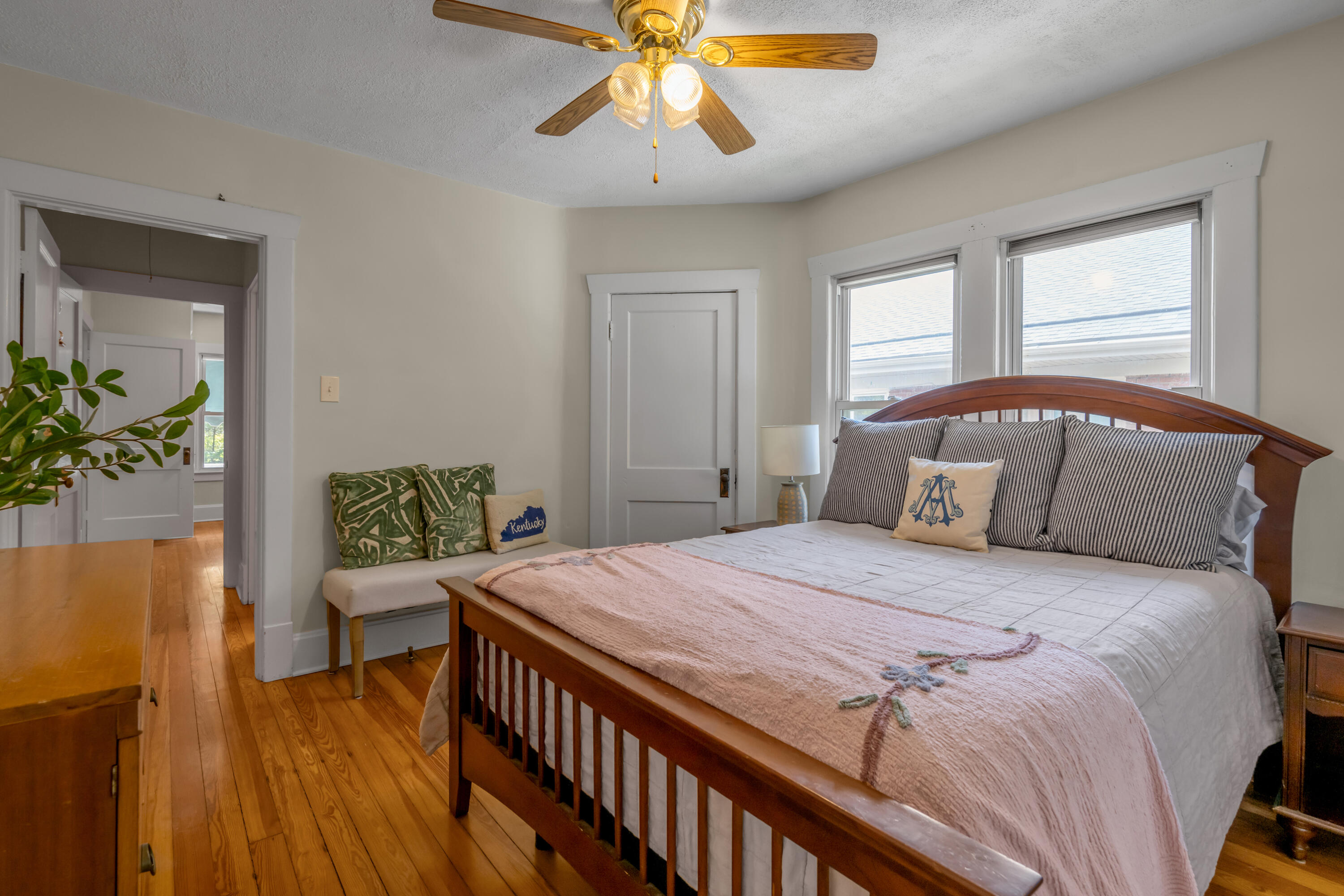 161 Suburban Court Property Photo 21