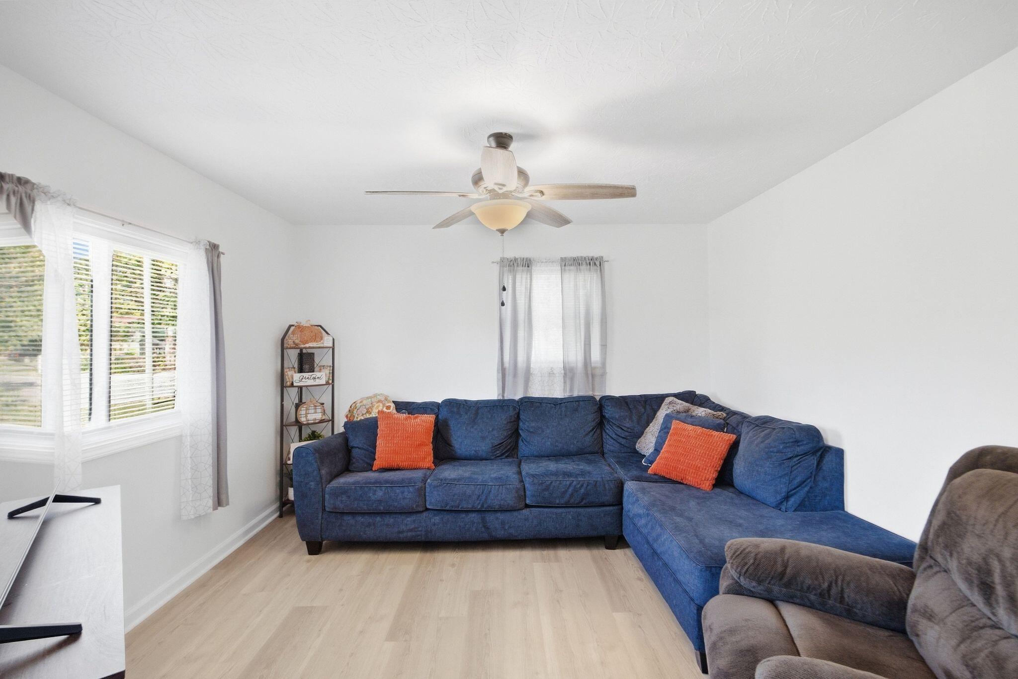 306 N Powell Avenue Property Photo 9
