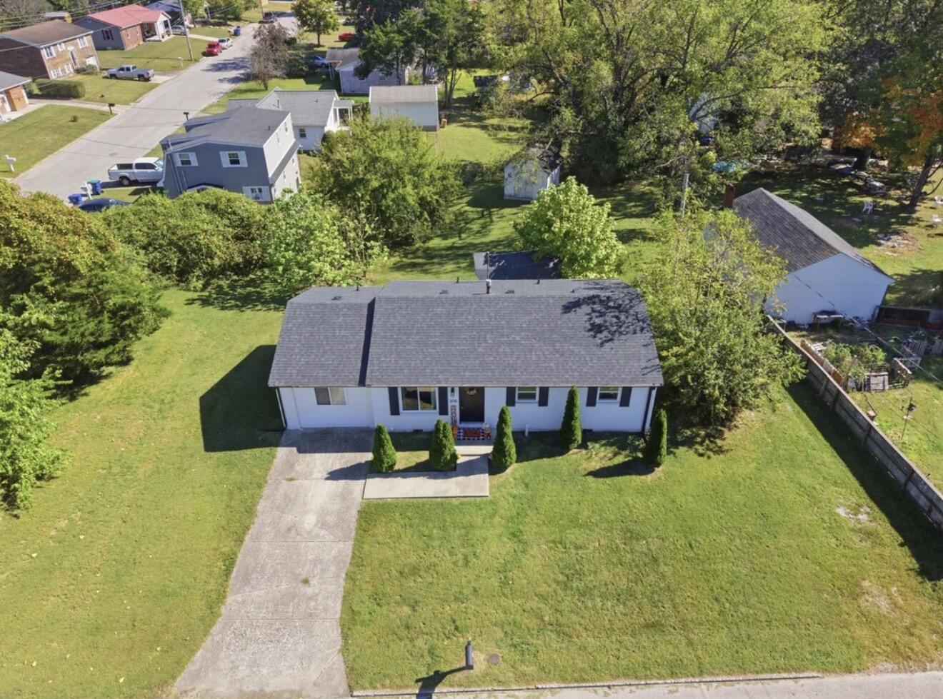 306 N Powell Avenue Property Photo 27