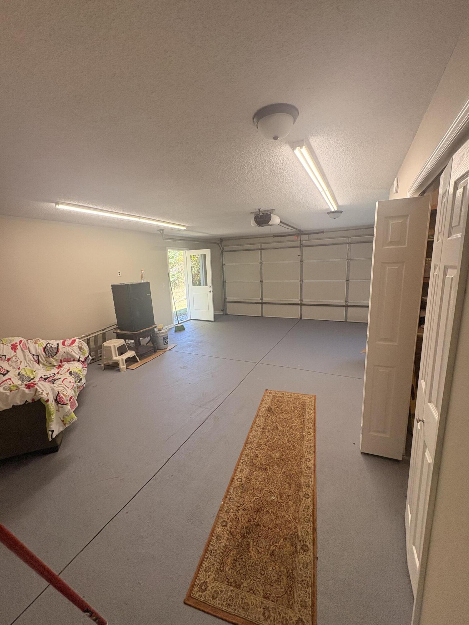 855 Azbill Road Property Photo 11