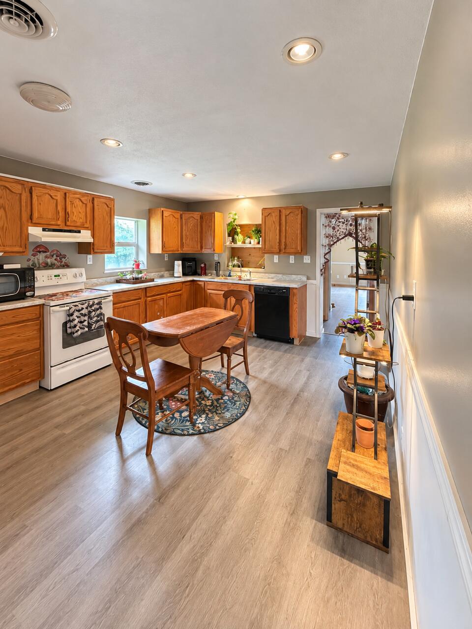 244 Back Street Property Photo 5