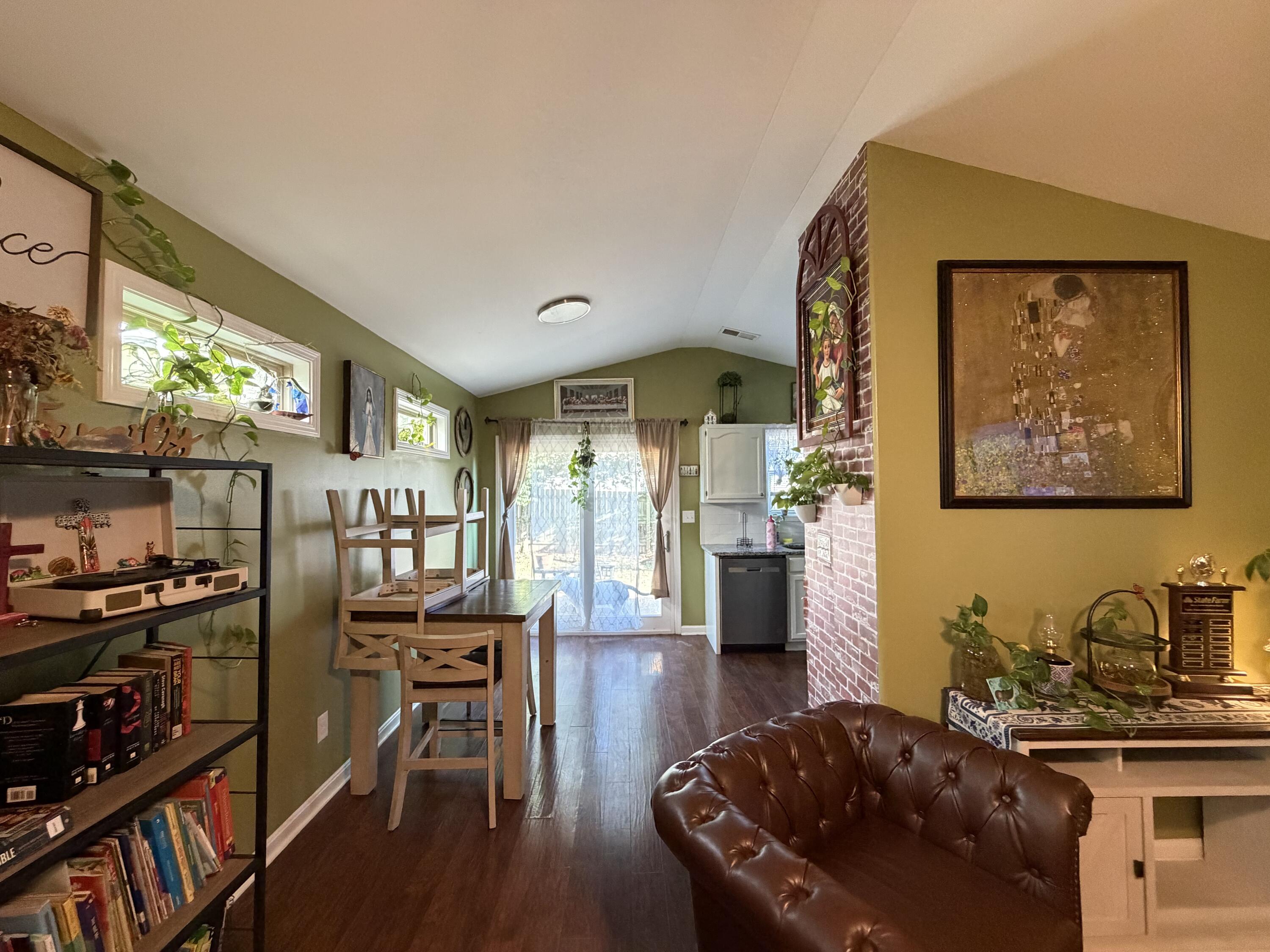 148 Black Water Lane Property Photo 7