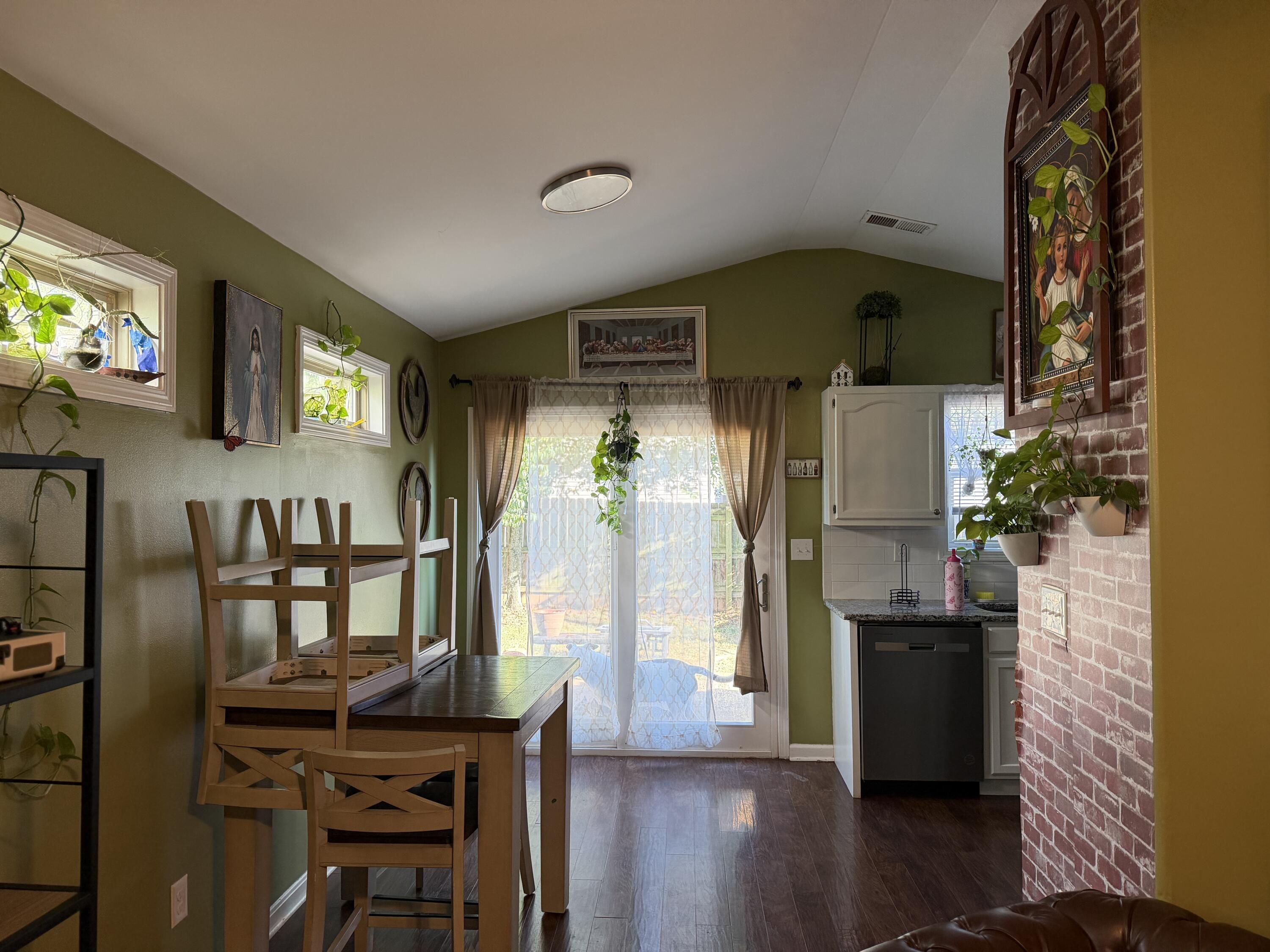 148 Black Water Lane Property Photo 8