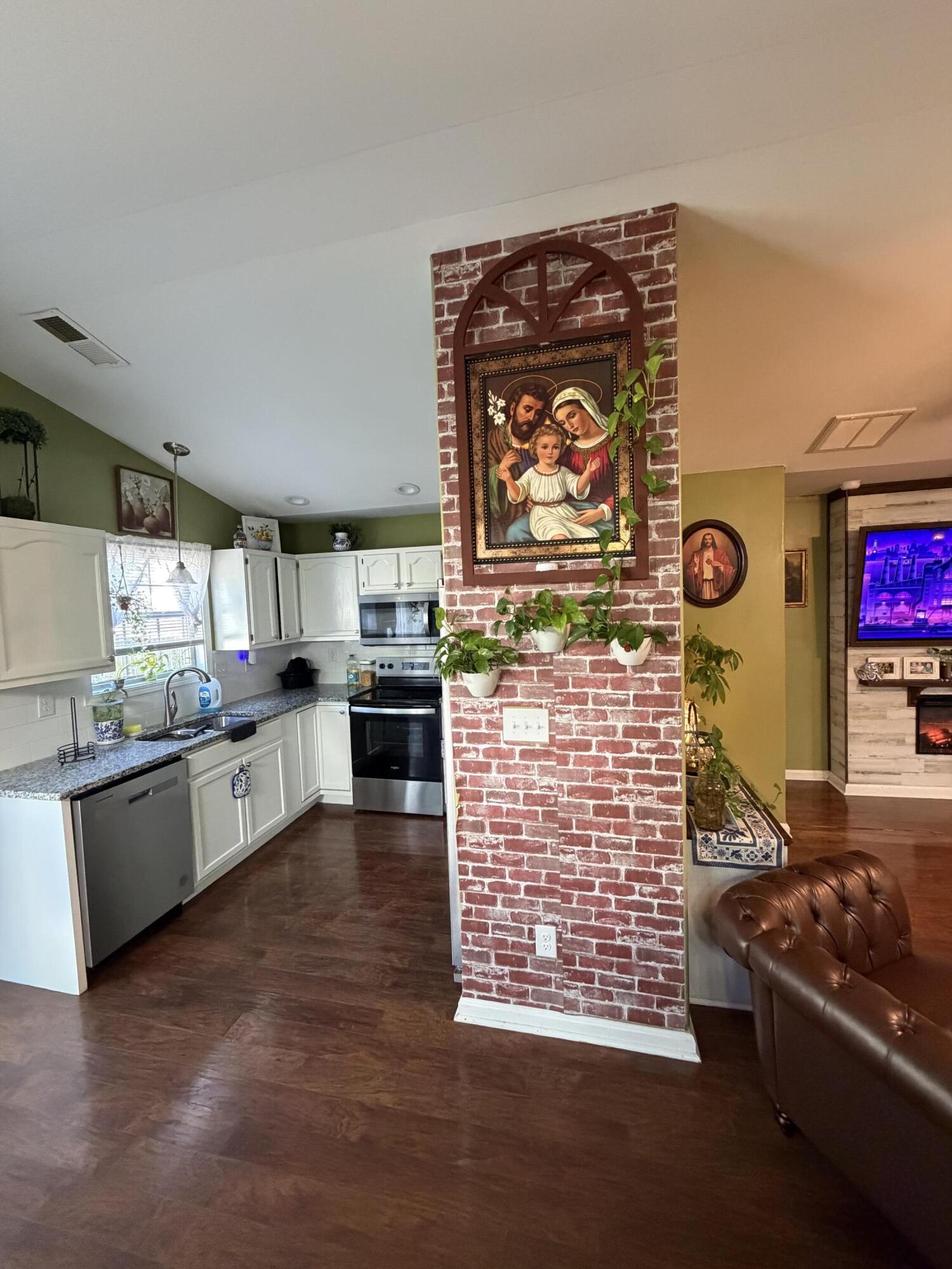148 Black Water Lane Property Photo 9