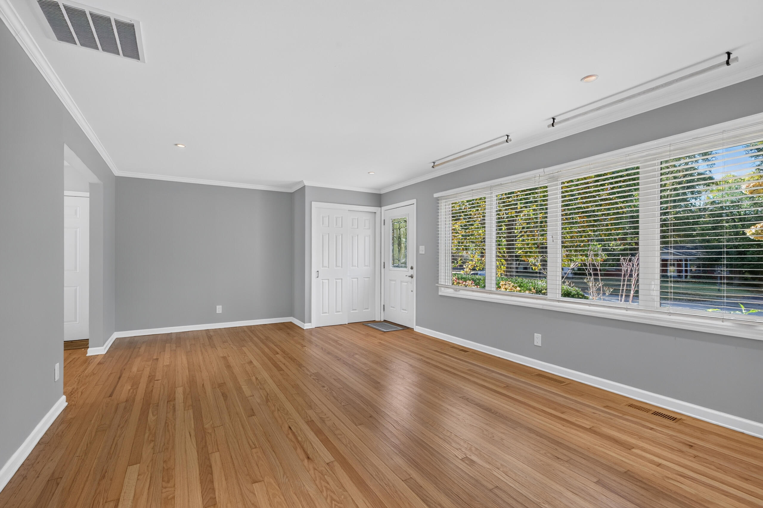 351 Greenbriar Road Property Photo 6
