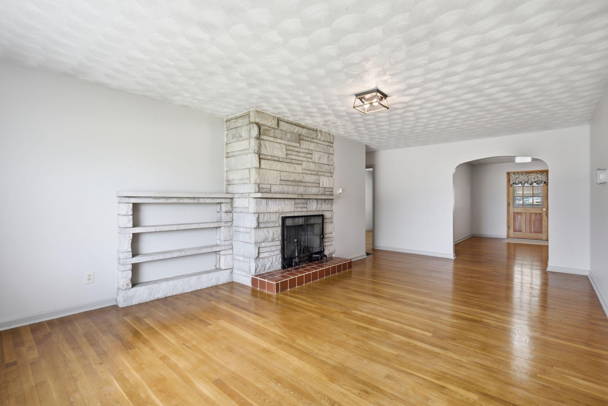 26027991 Property Photo 4