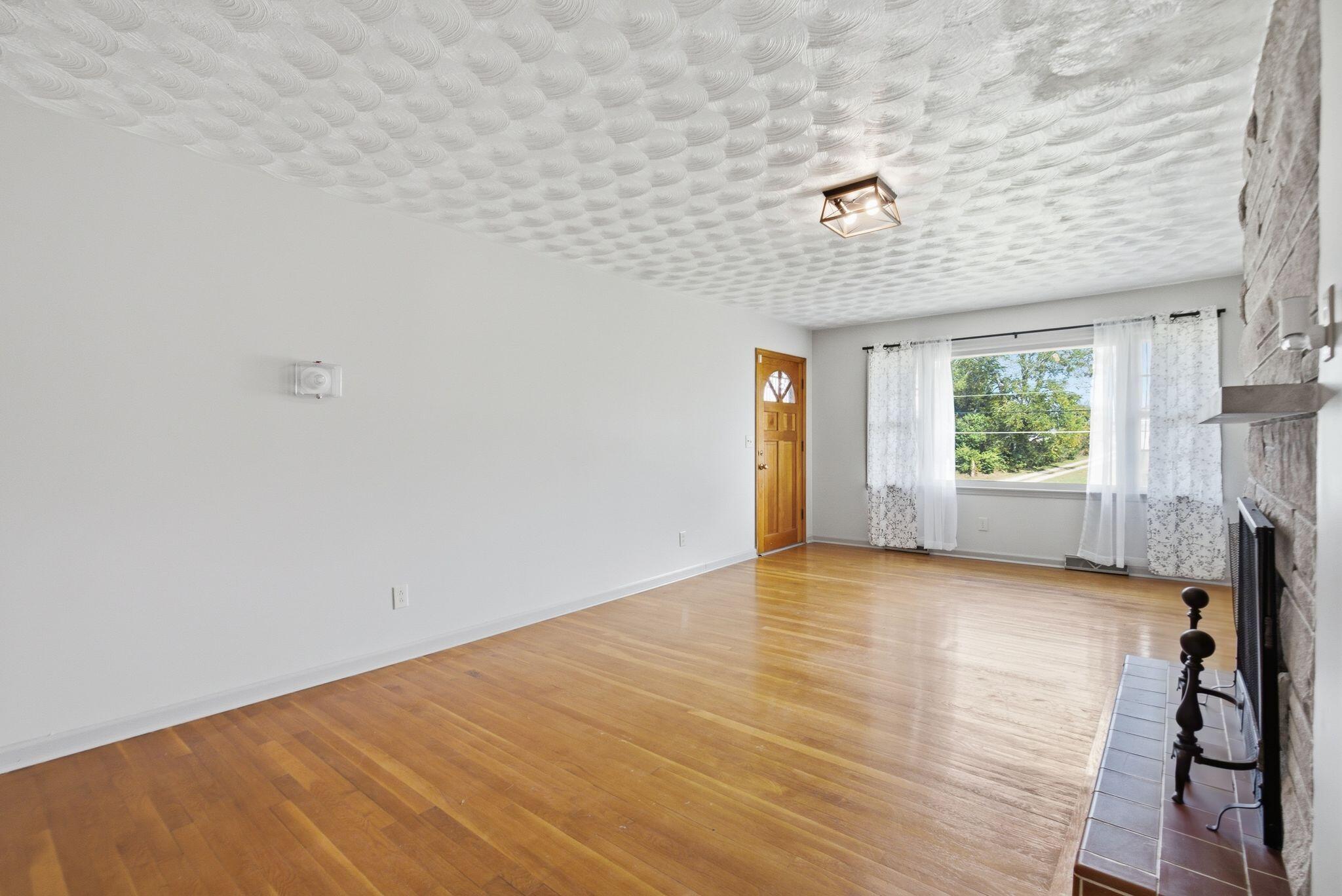 26027991 Property Photo 7