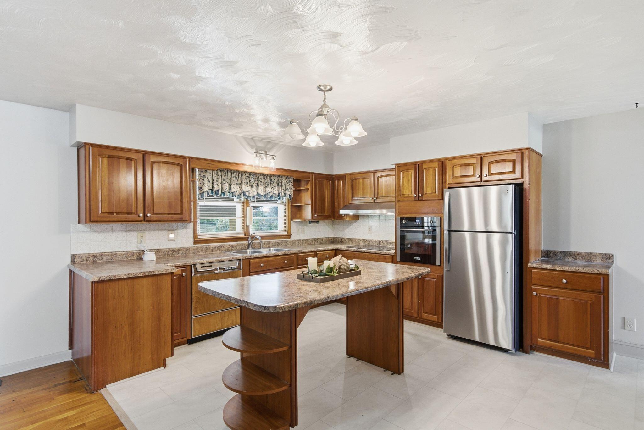26027991 Property Photo 10