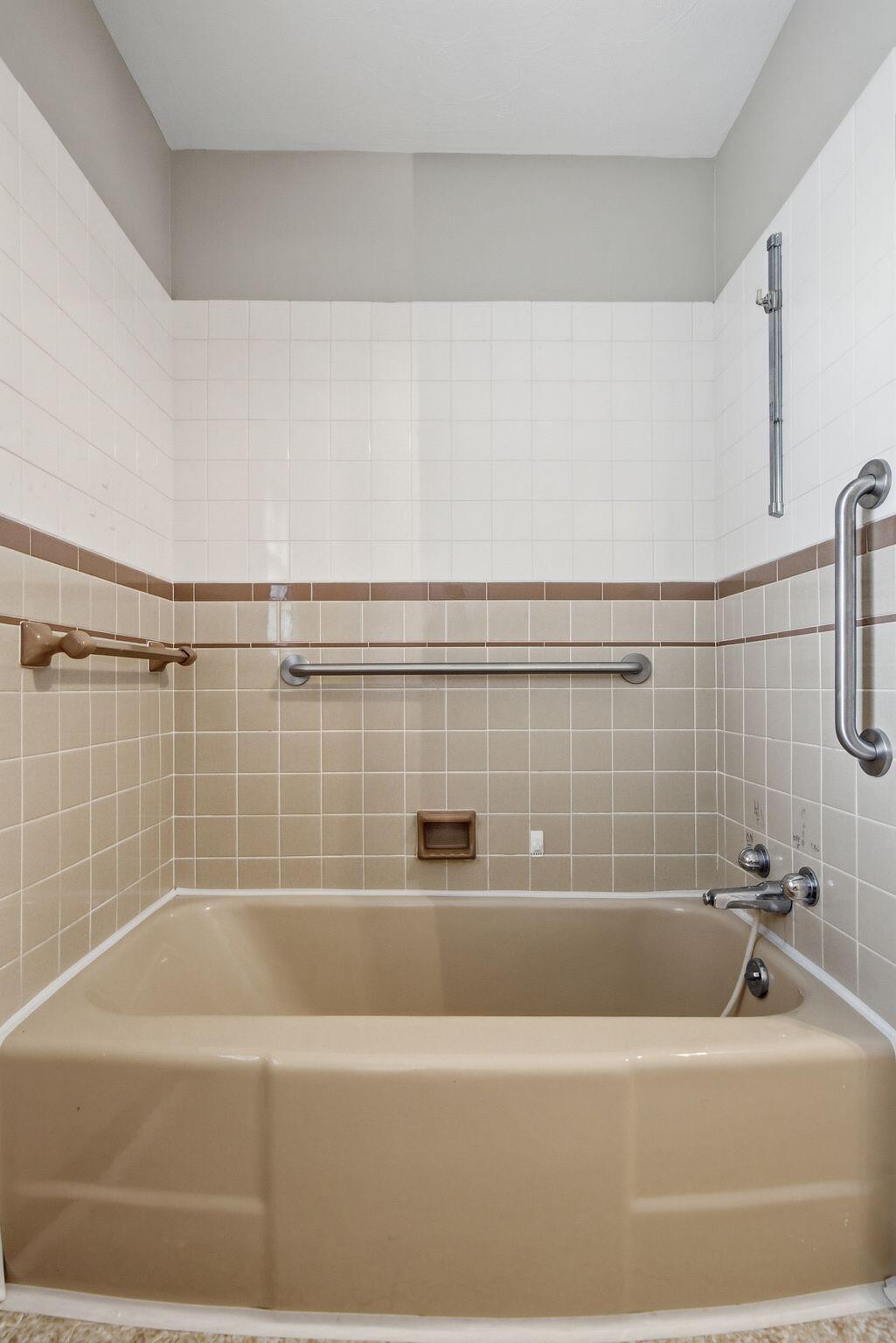 26027991 Property Photo 20