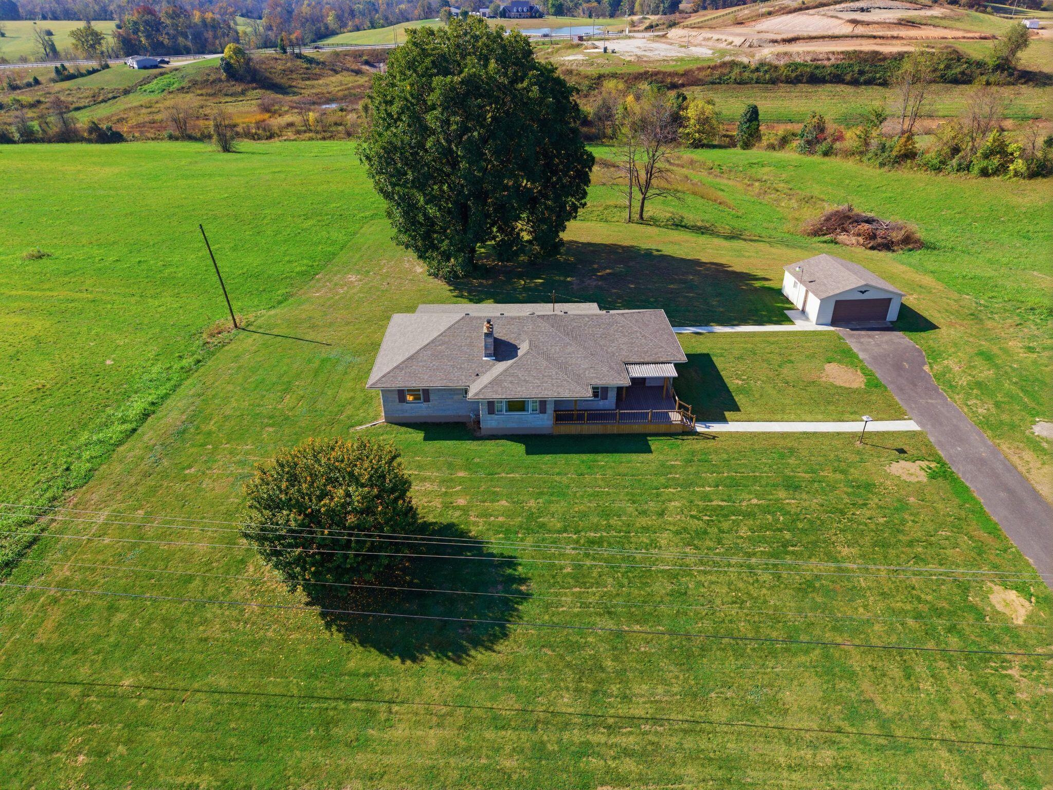 26027991 Property Photo 35