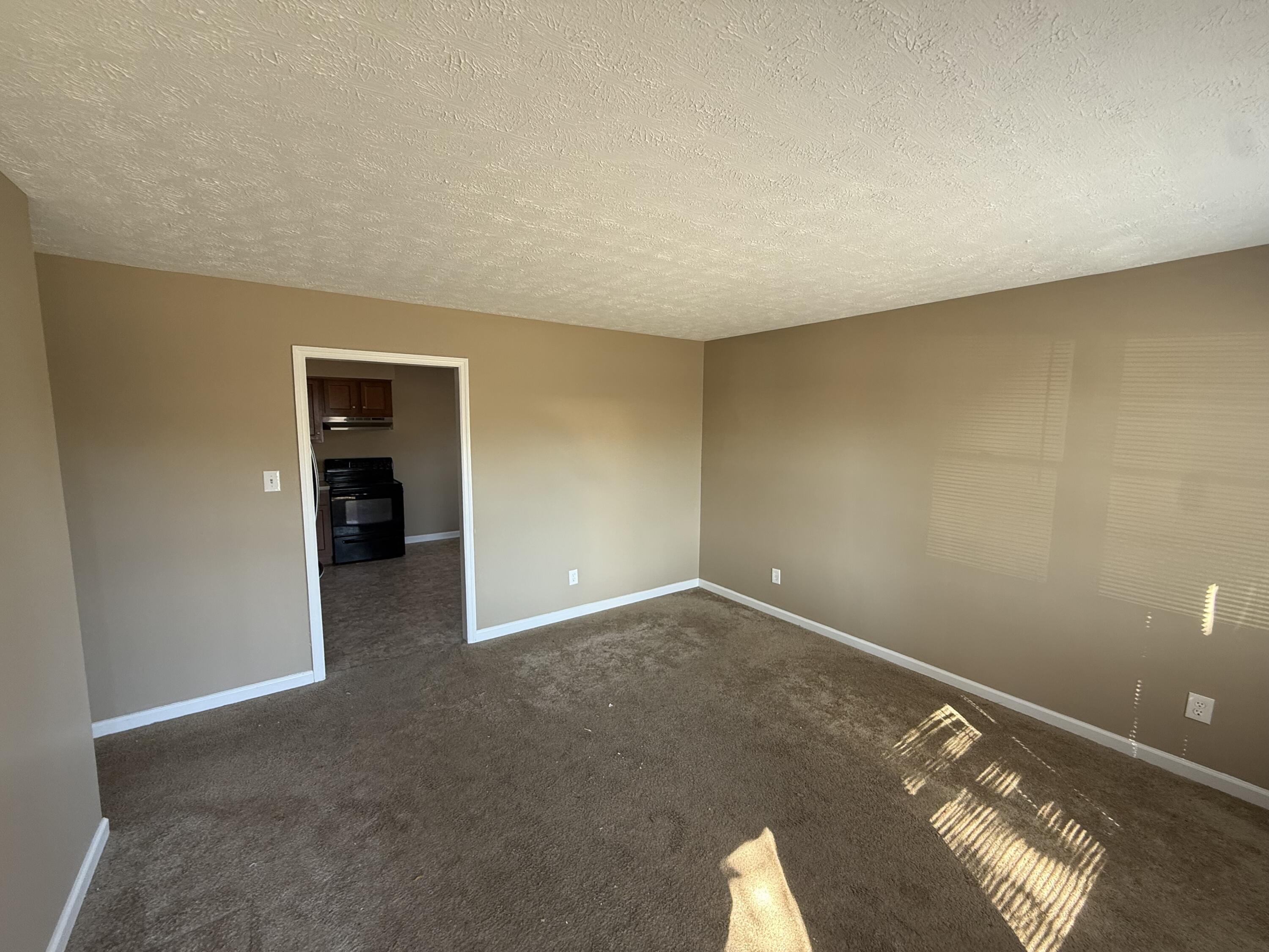 121 Arrowhead Road Property Photo 5