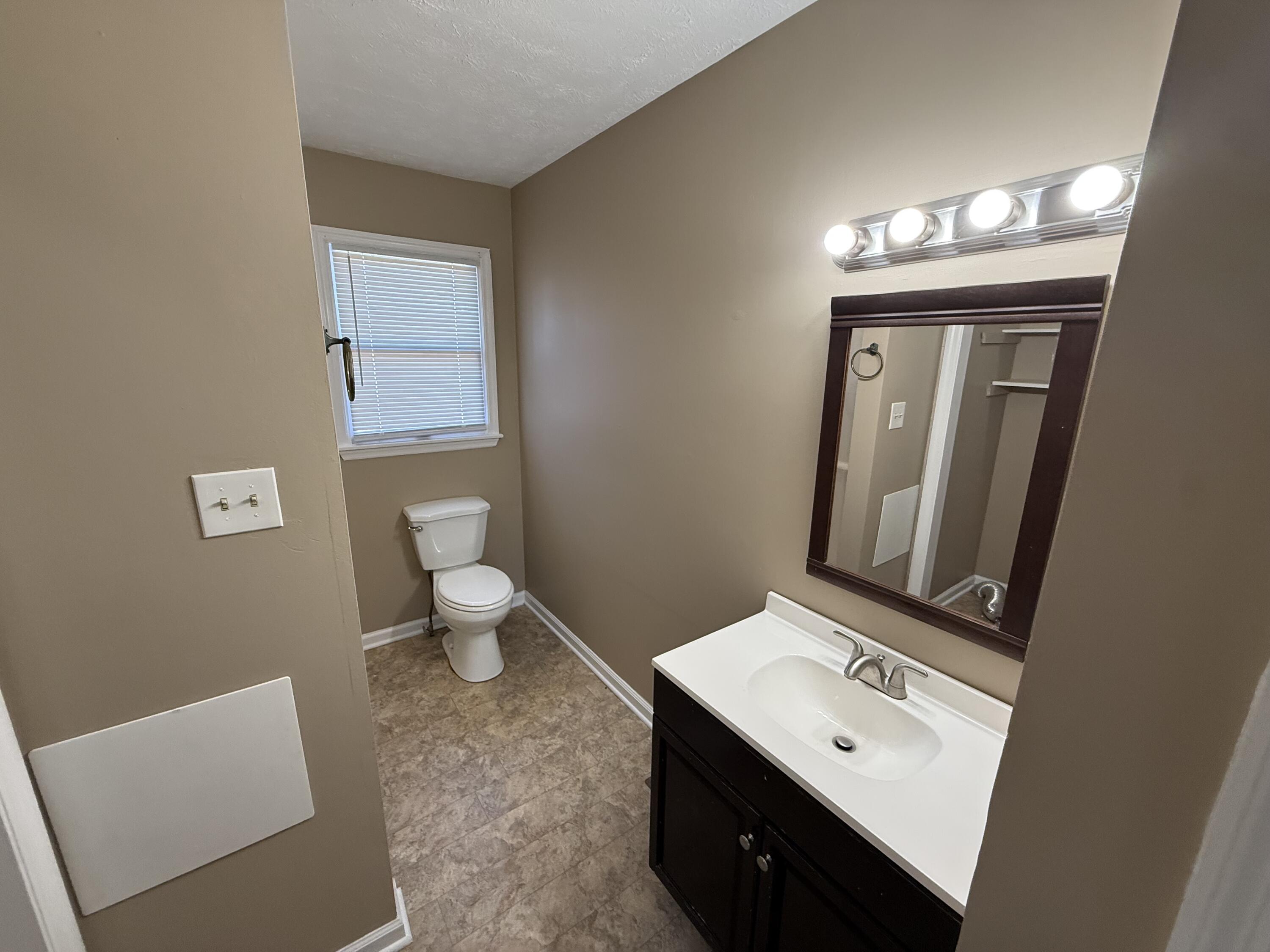 121 Arrowhead Road Property Photo 7
