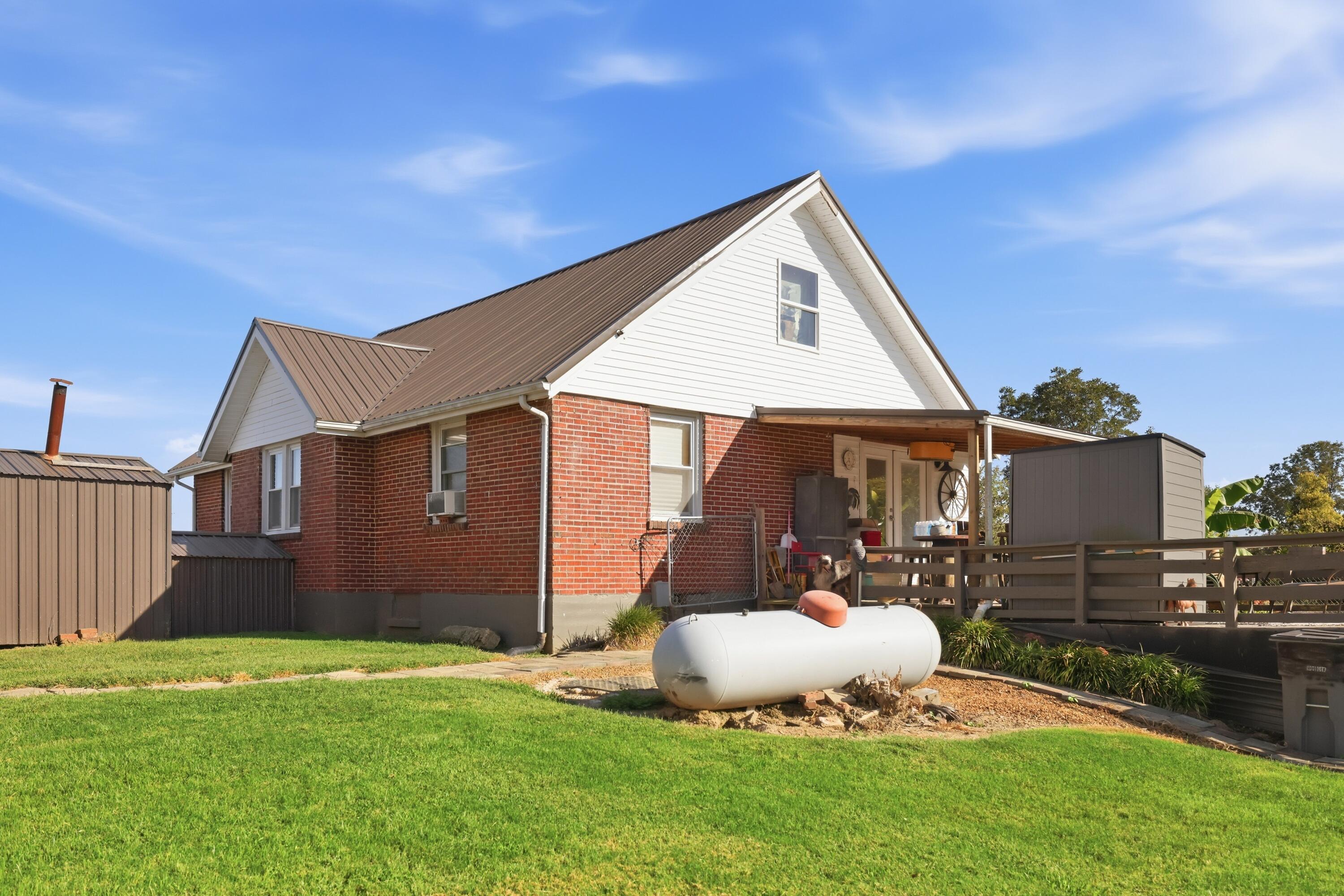 1001 Bee Mason Road Property Photo 5