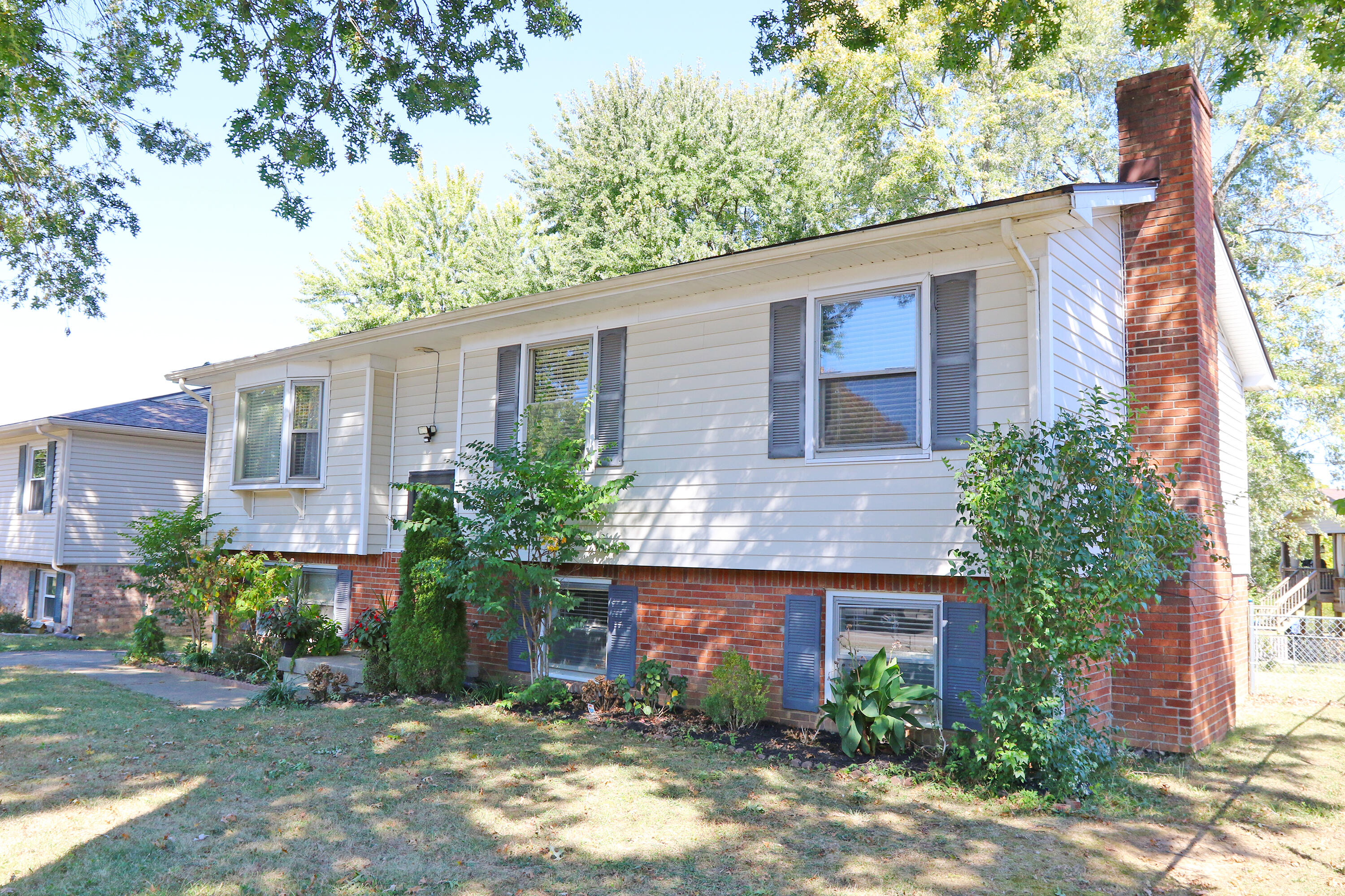 2861 Winter Park Drive Property Photo 2