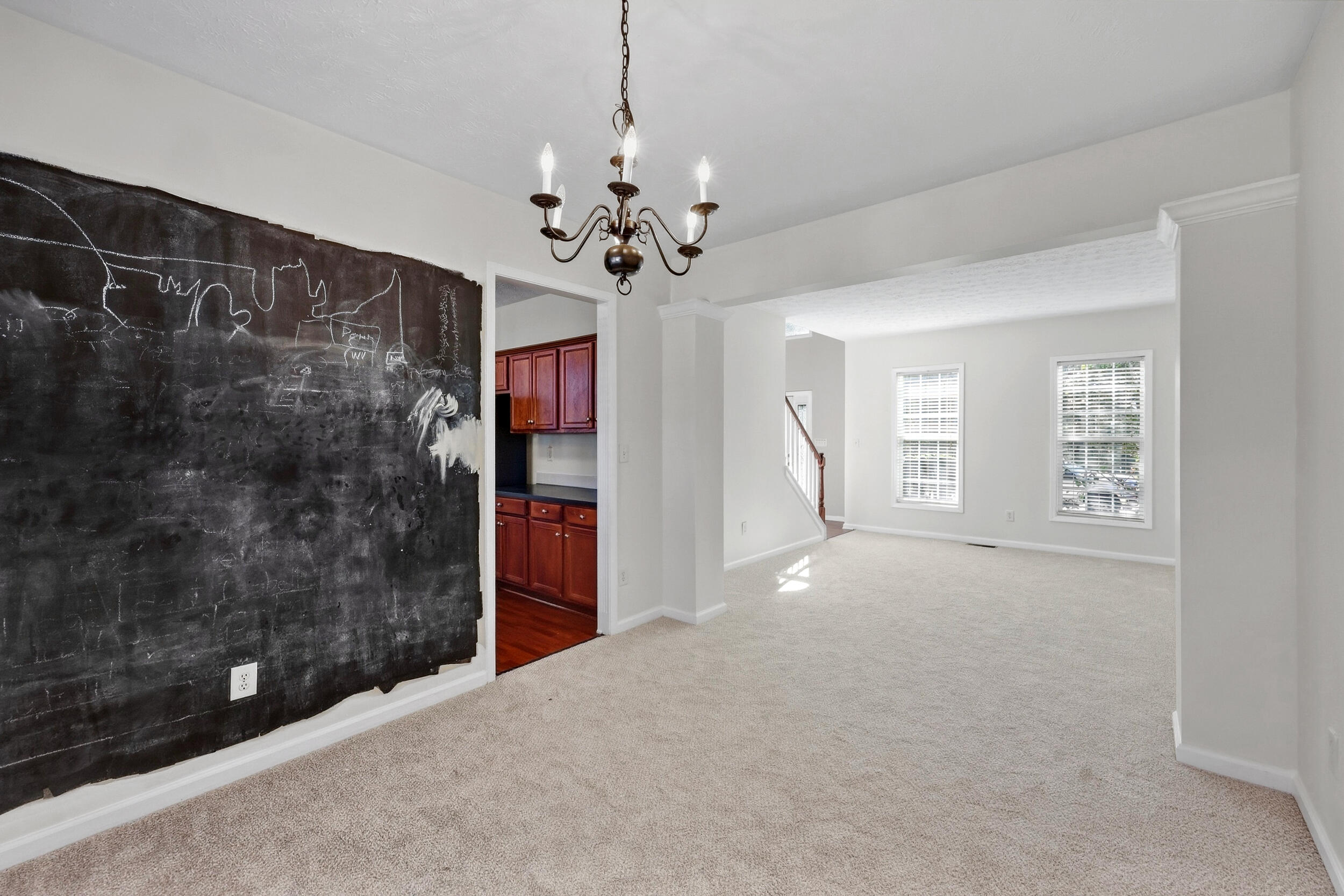 504 Thames Circle Property Photo 8