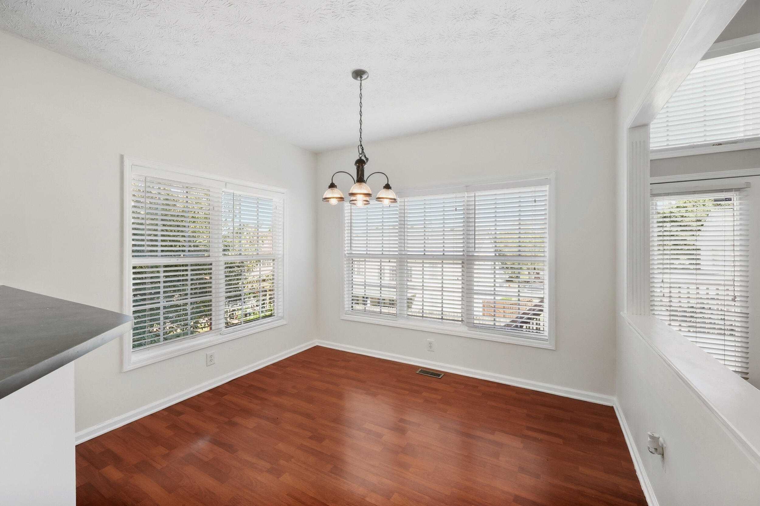 504 Thames Circle Property Photo 13