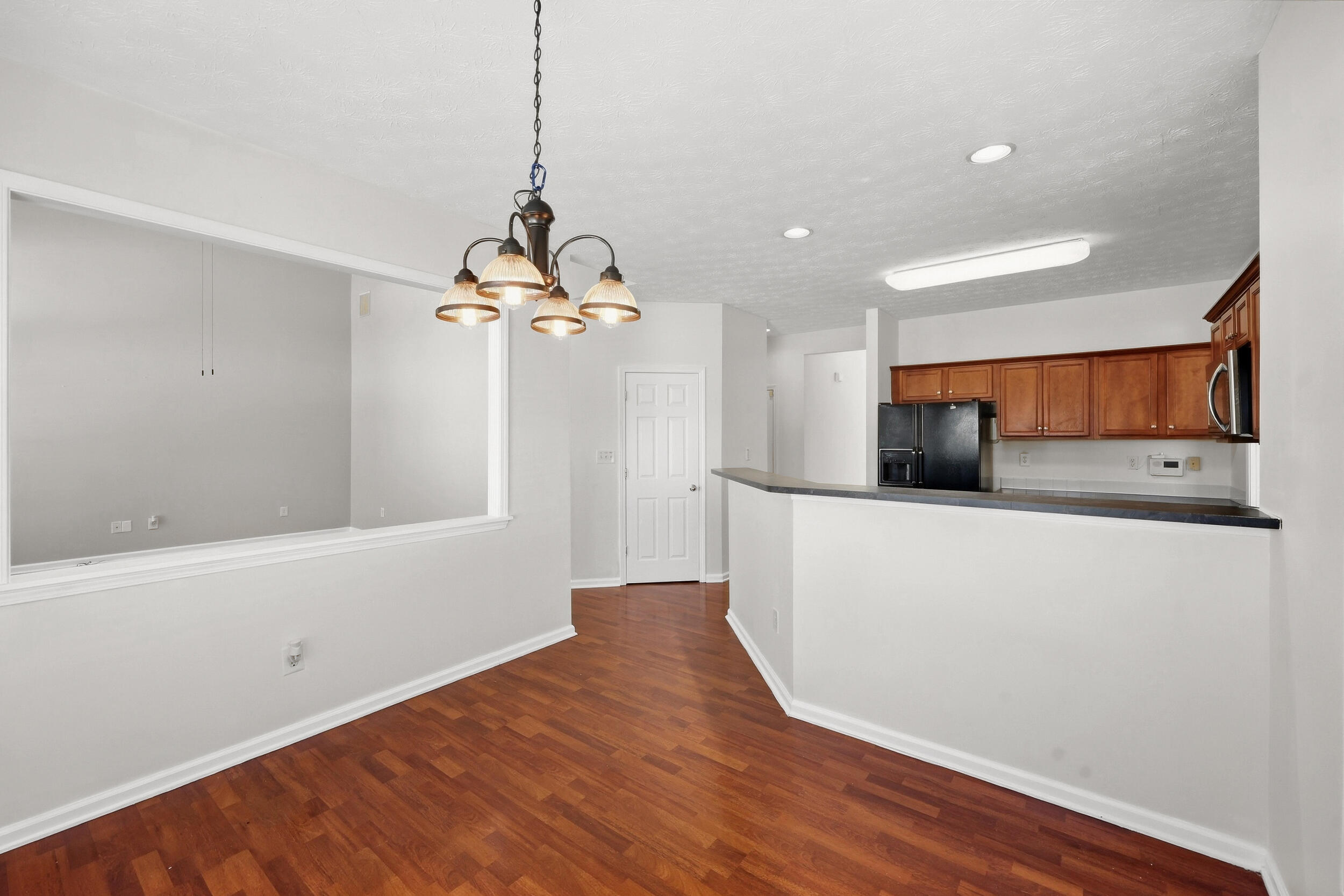 504 Thames Circle Property Photo 14