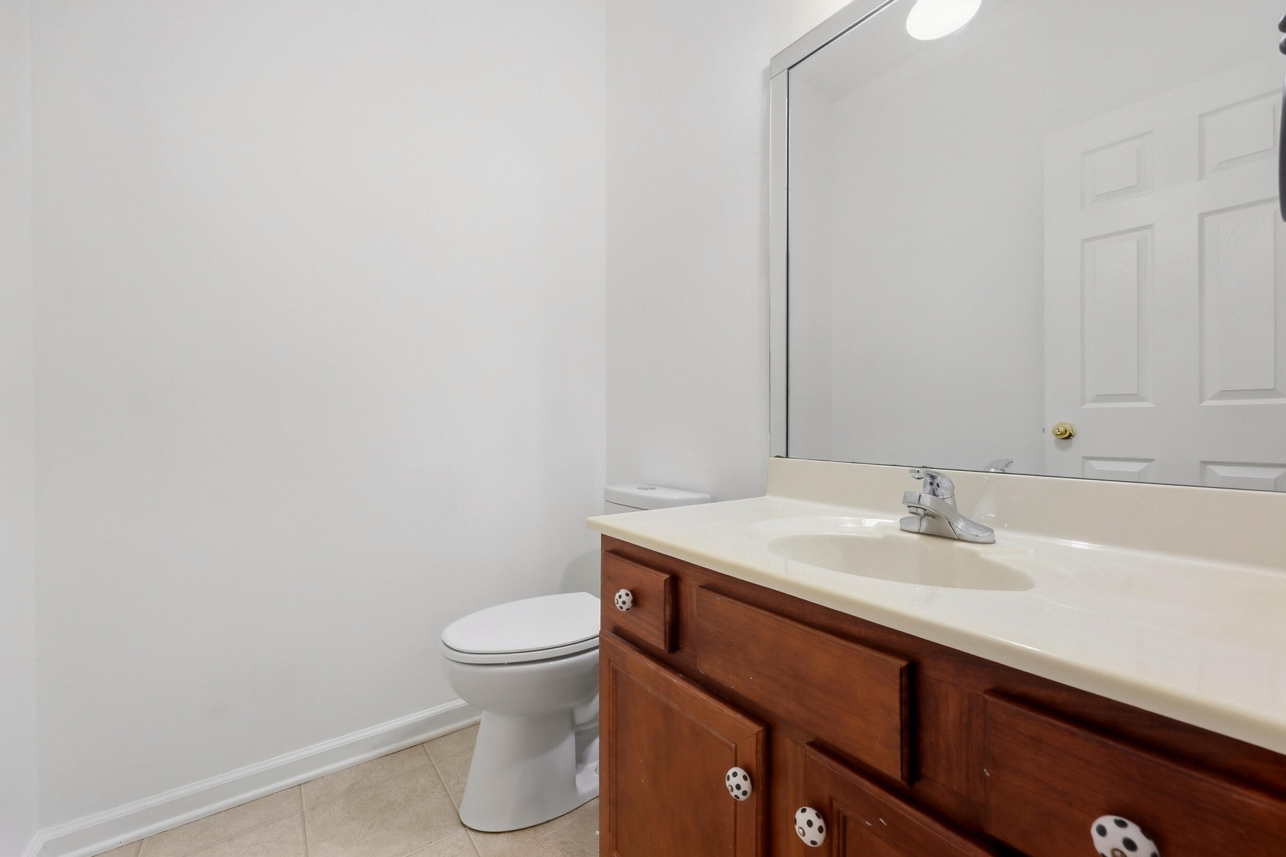 504 Thames Circle Property Photo 17