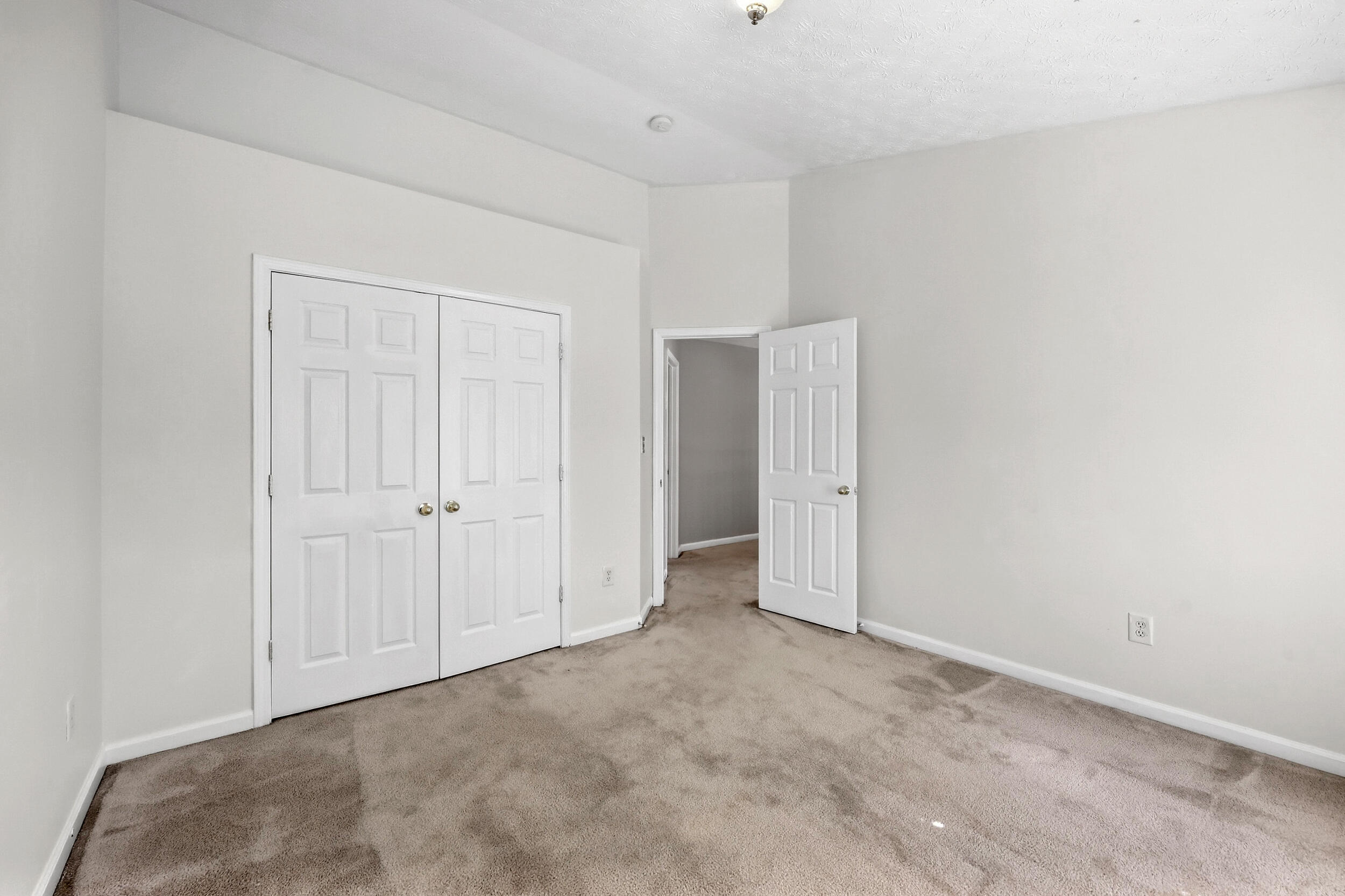 504 Thames Circle Property Photo 26