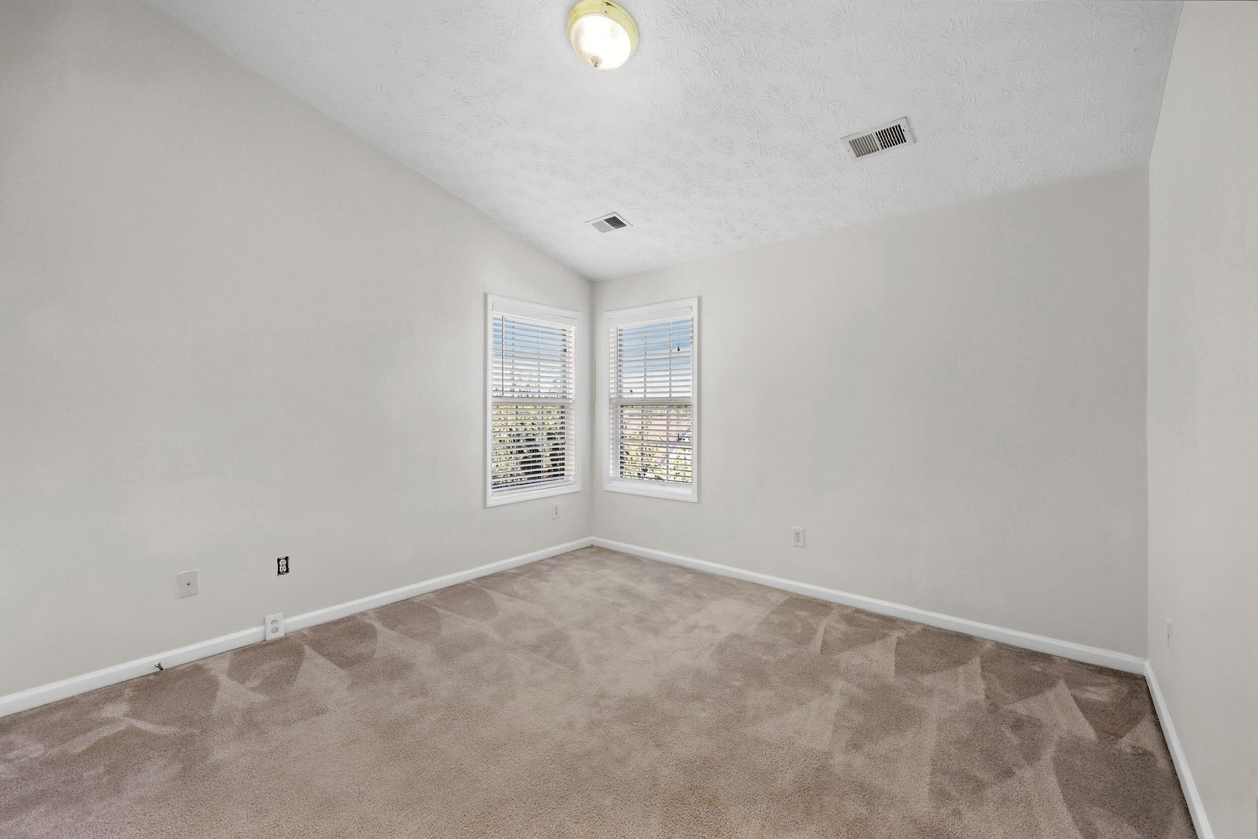 504 Thames Circle Property Photo 27