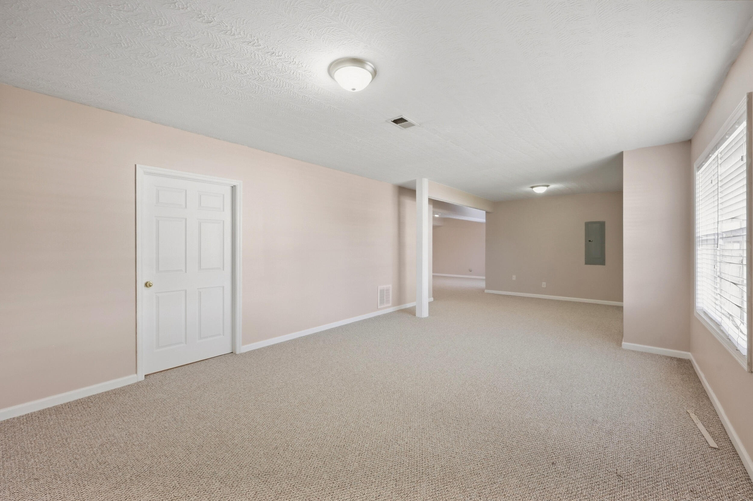 504 Thames Circle Property Photo 36