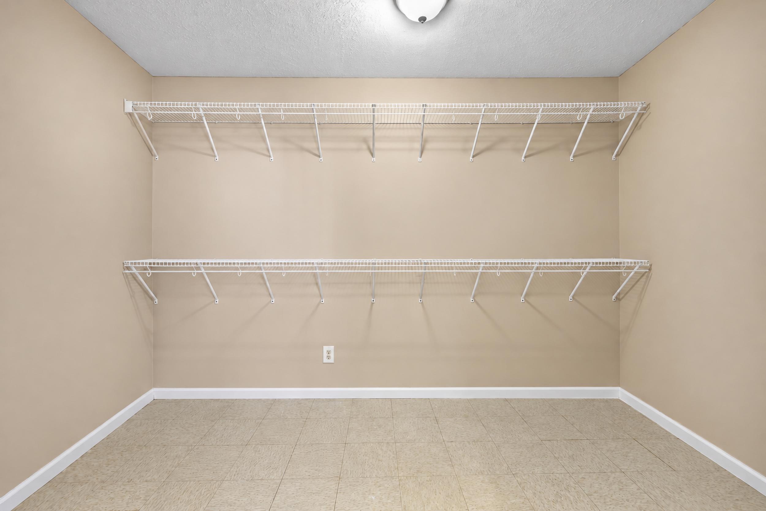 504 Thames Circle Property Photo 38