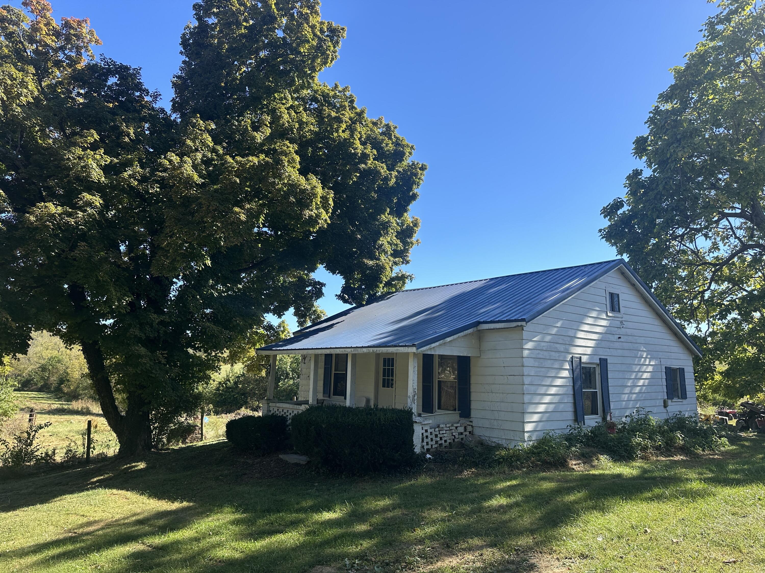 358 Bobtown Garnett Road Property Photo 1