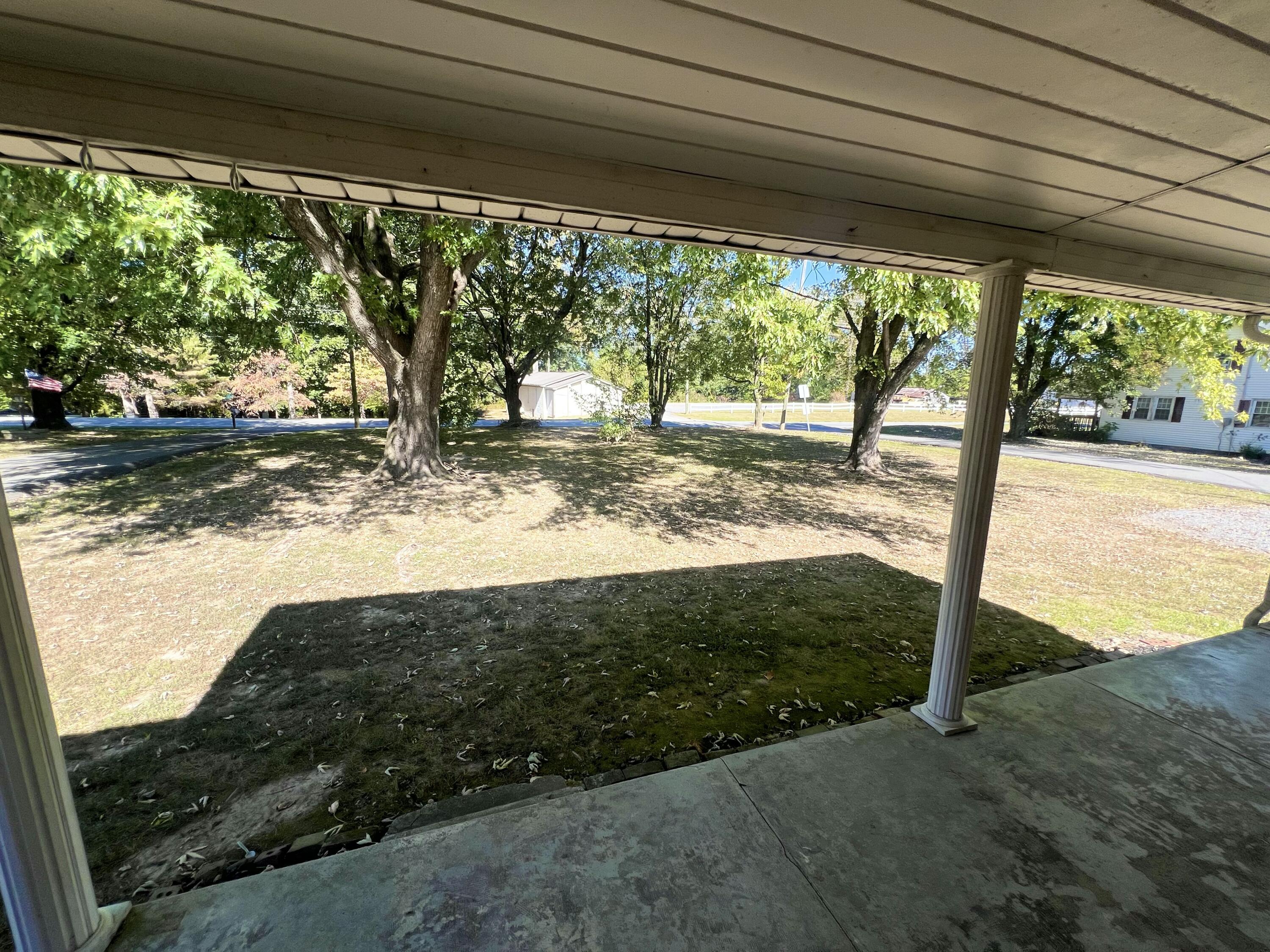 1959 W Steve Wariner Drive Property Photo 3