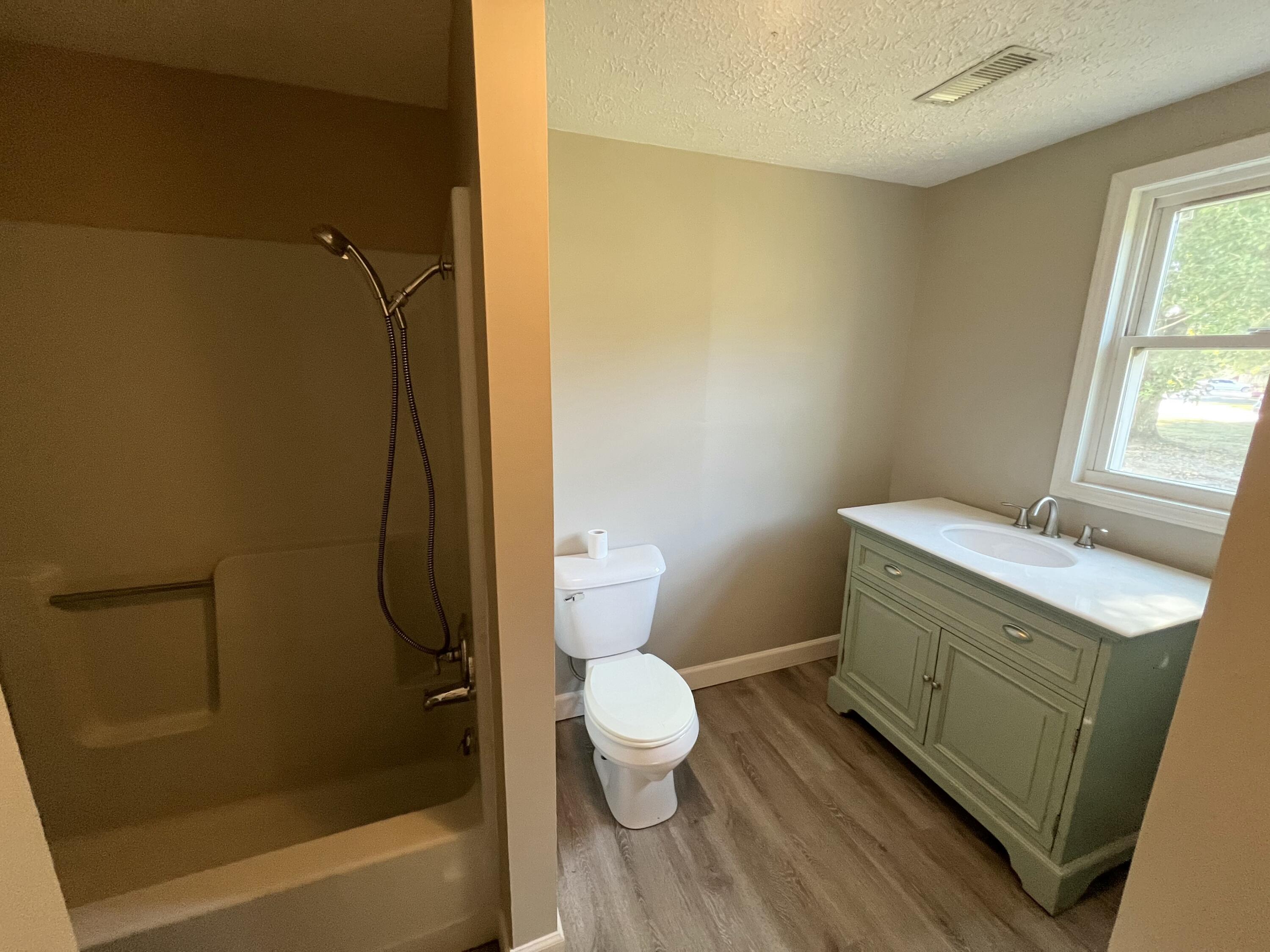 1959 W Steve Wariner Drive Property Photo 13