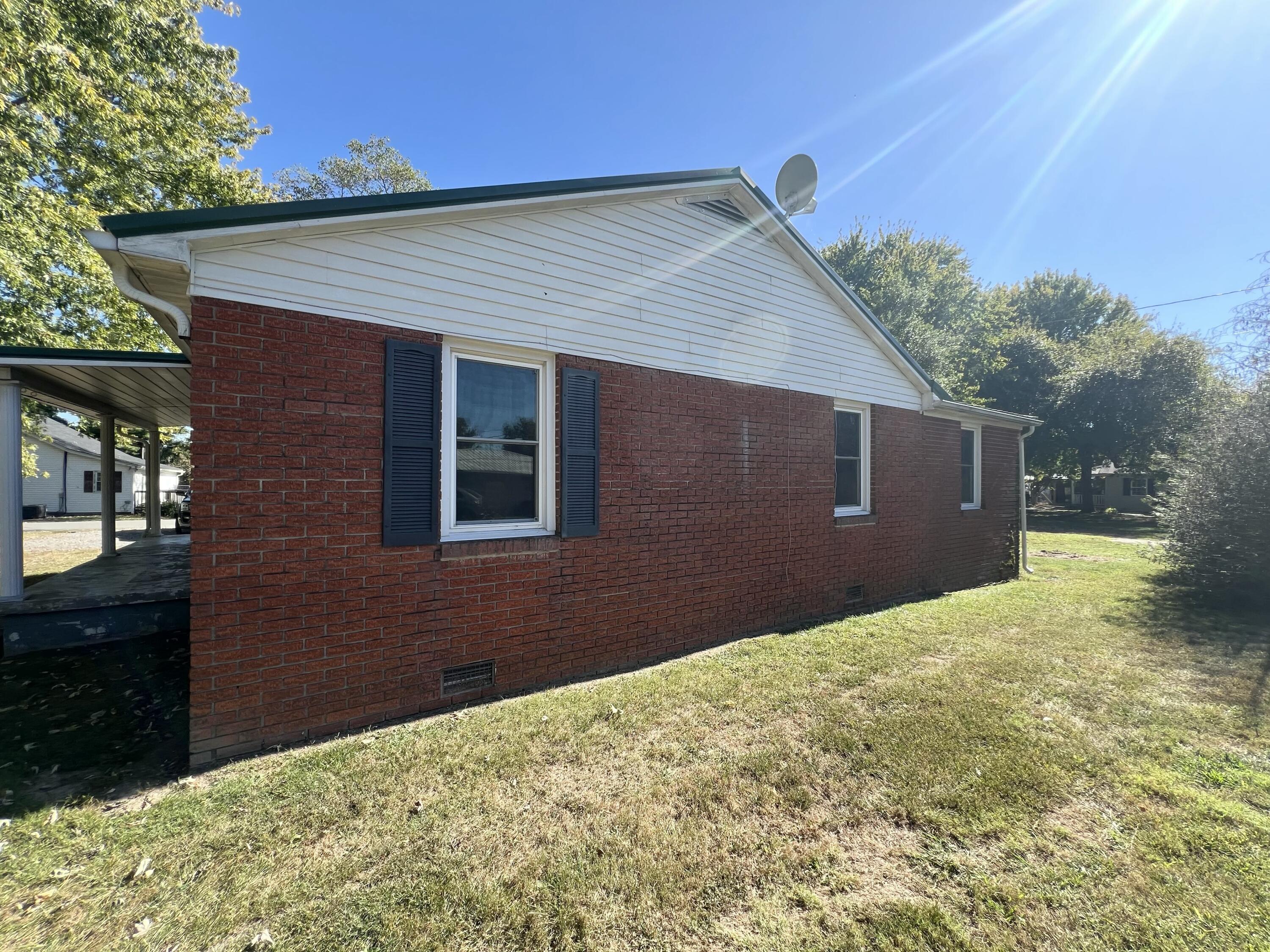 1959 W Steve Wariner Drive Property Photo 35