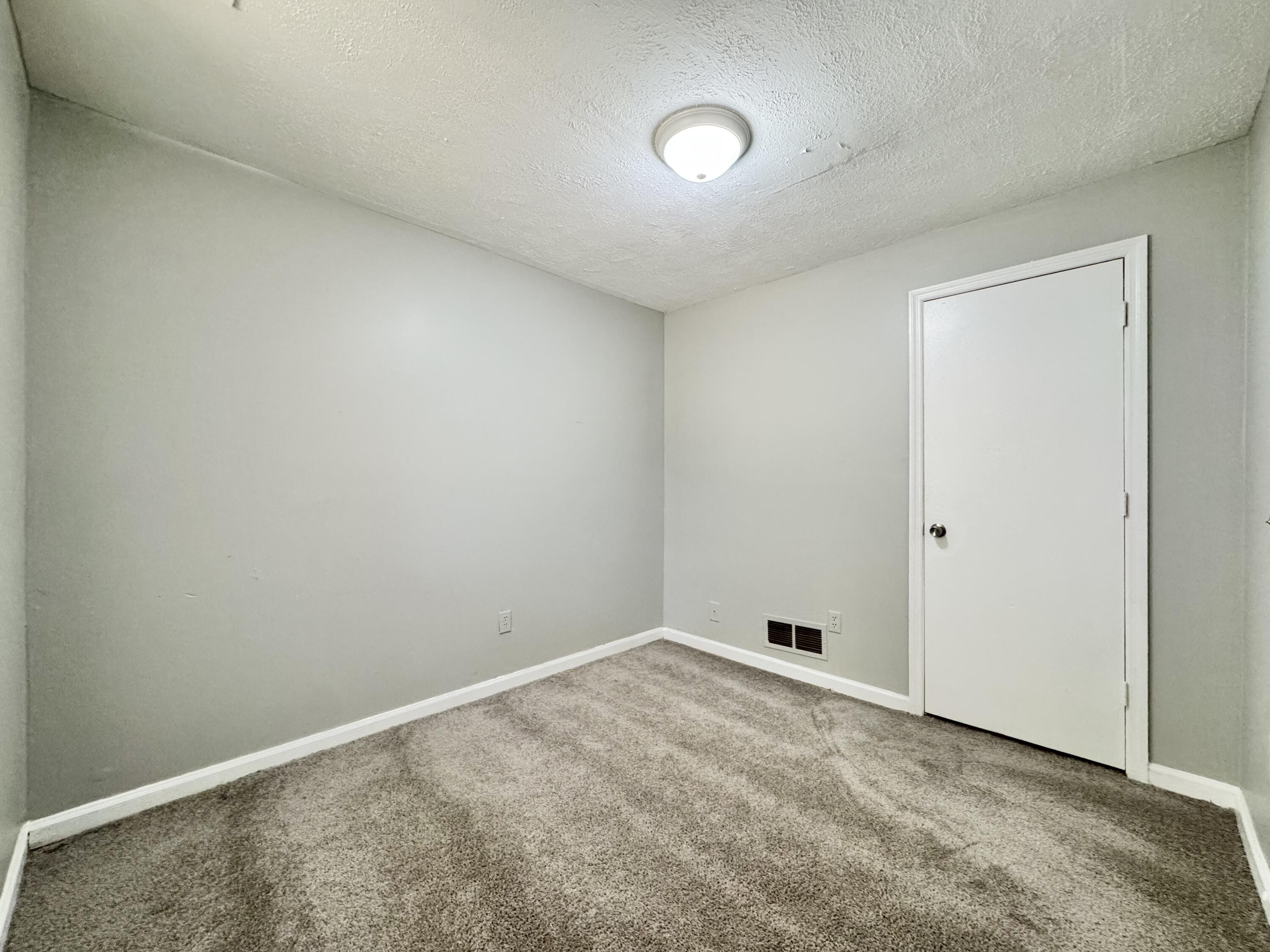 500 Robertson Street Property Photo 9