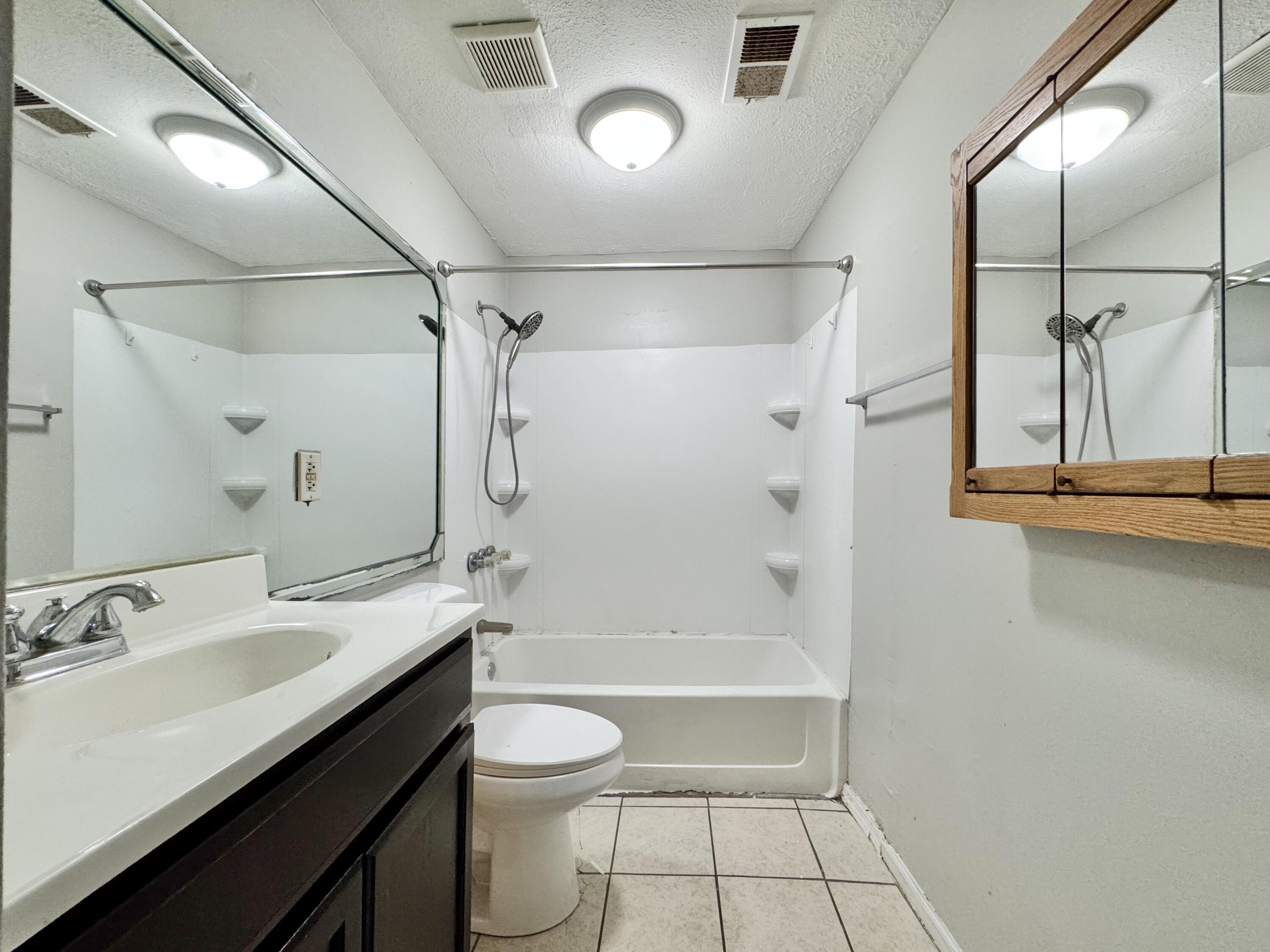 500 Robertson Street Property Photo 11