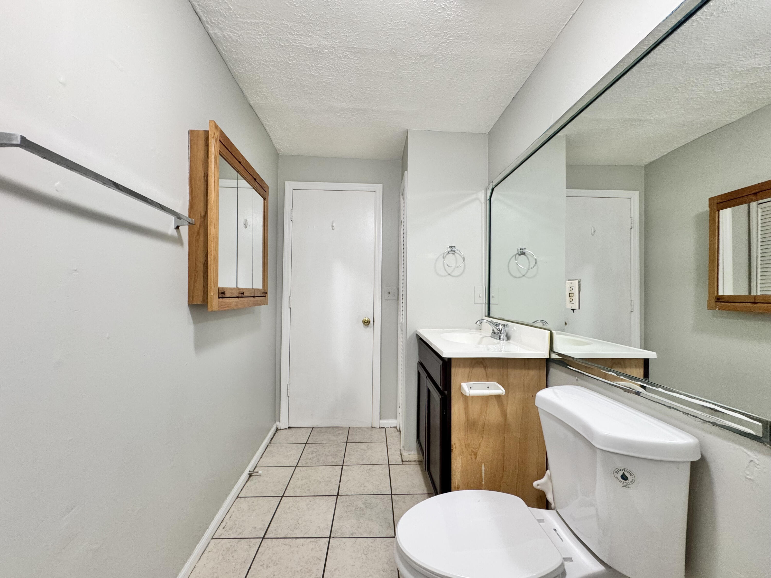 500 Robertson Street Property Photo 12