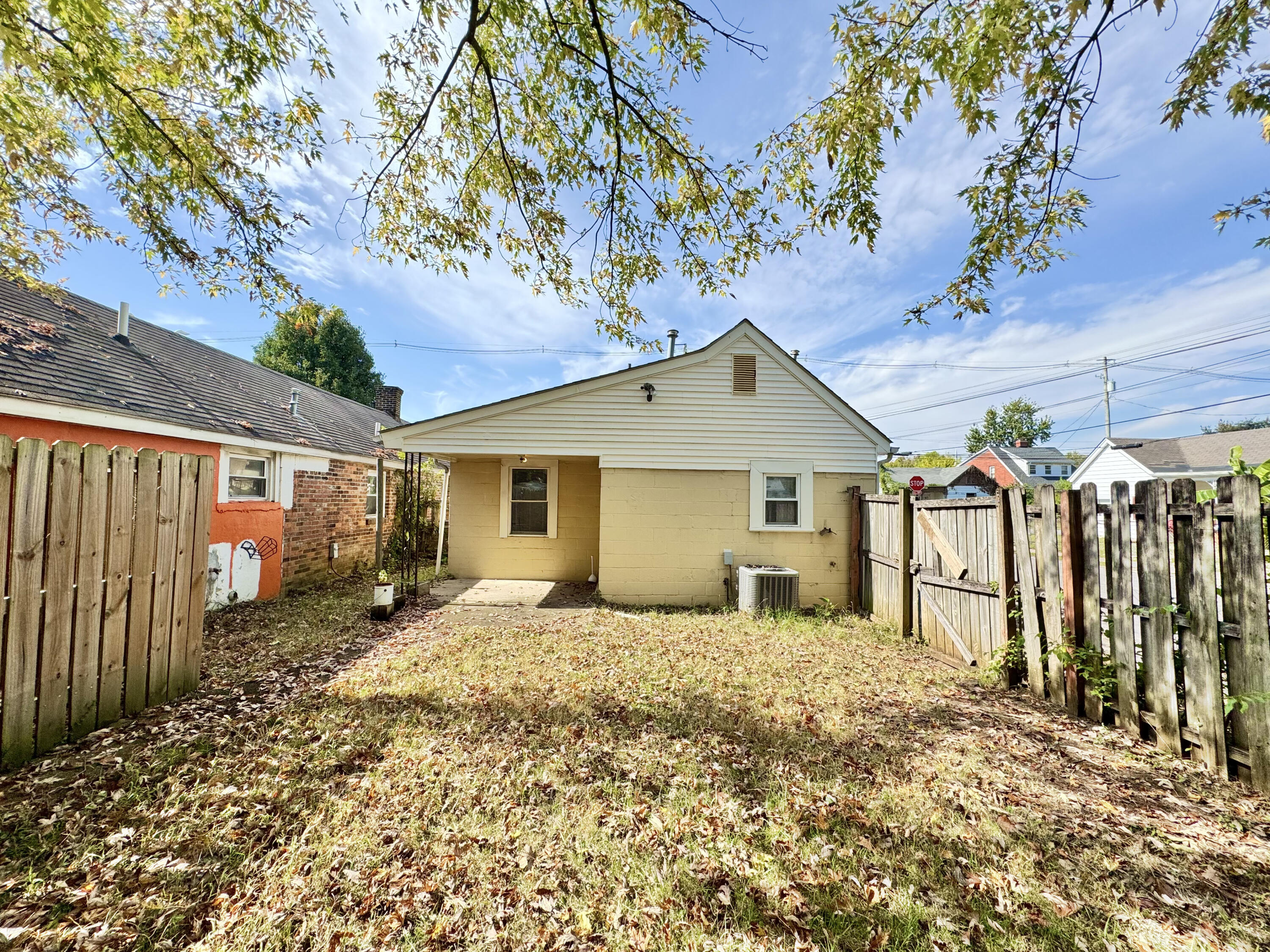 500 Robertson Street Property Photo 15