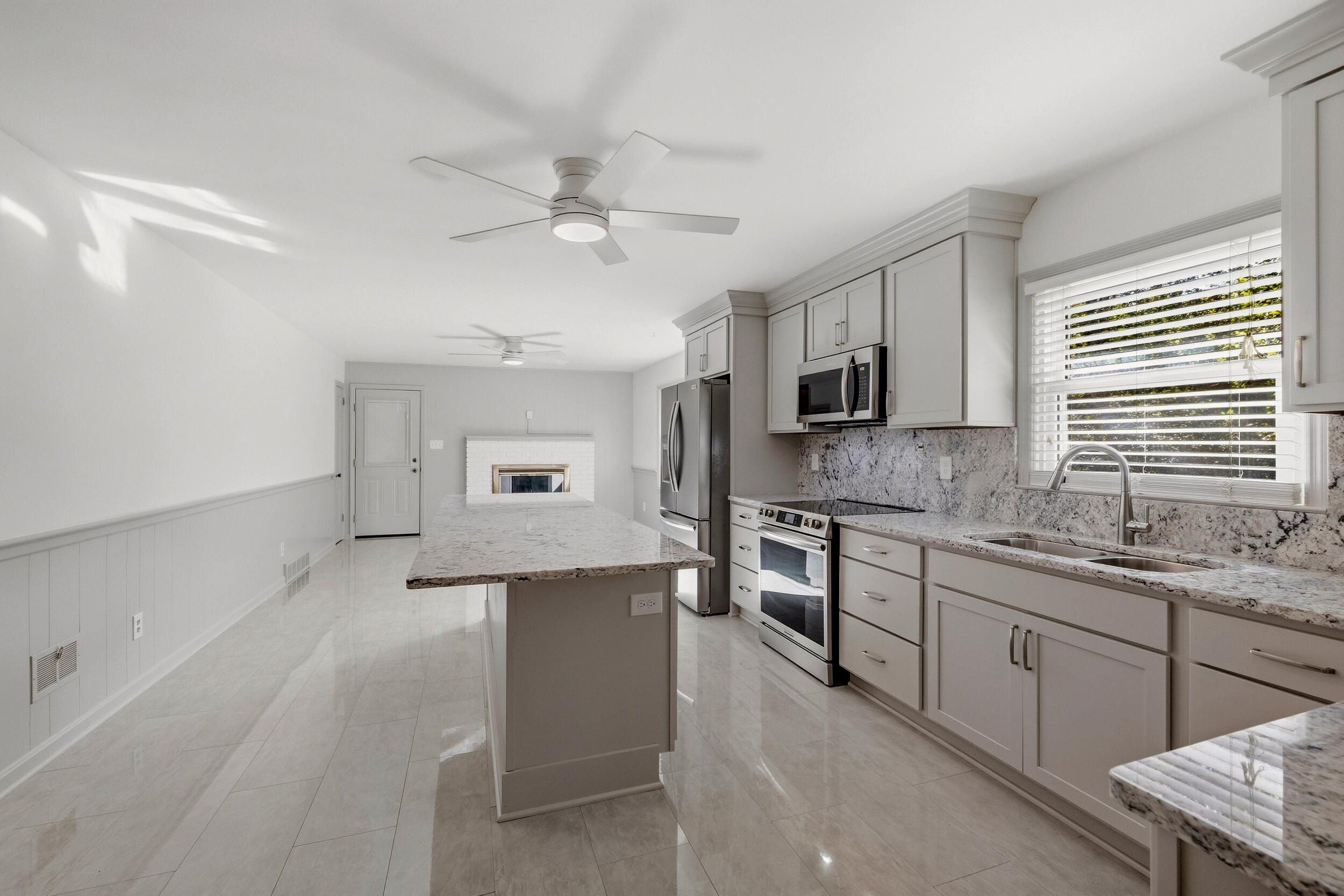 2516 Versailles Road Property Photo 10