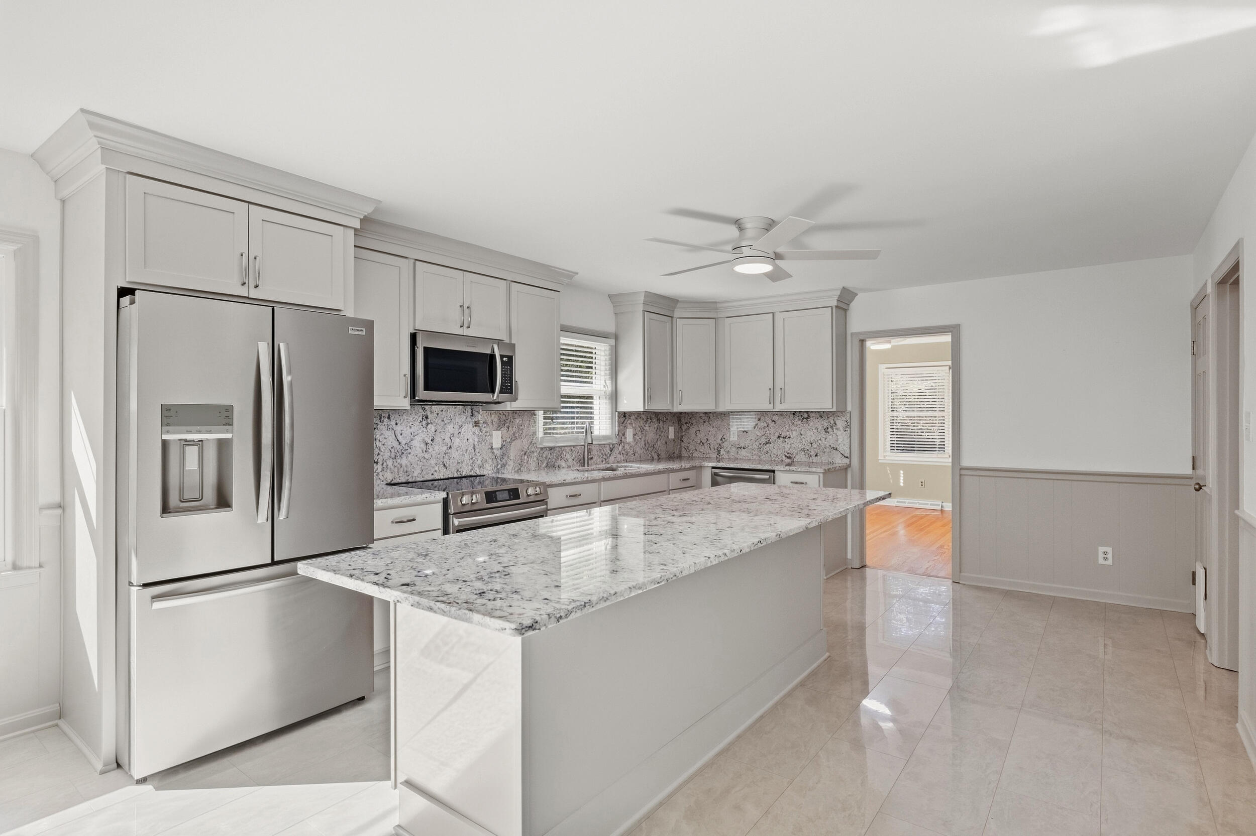 2516 Versailles Road Property Photo 12