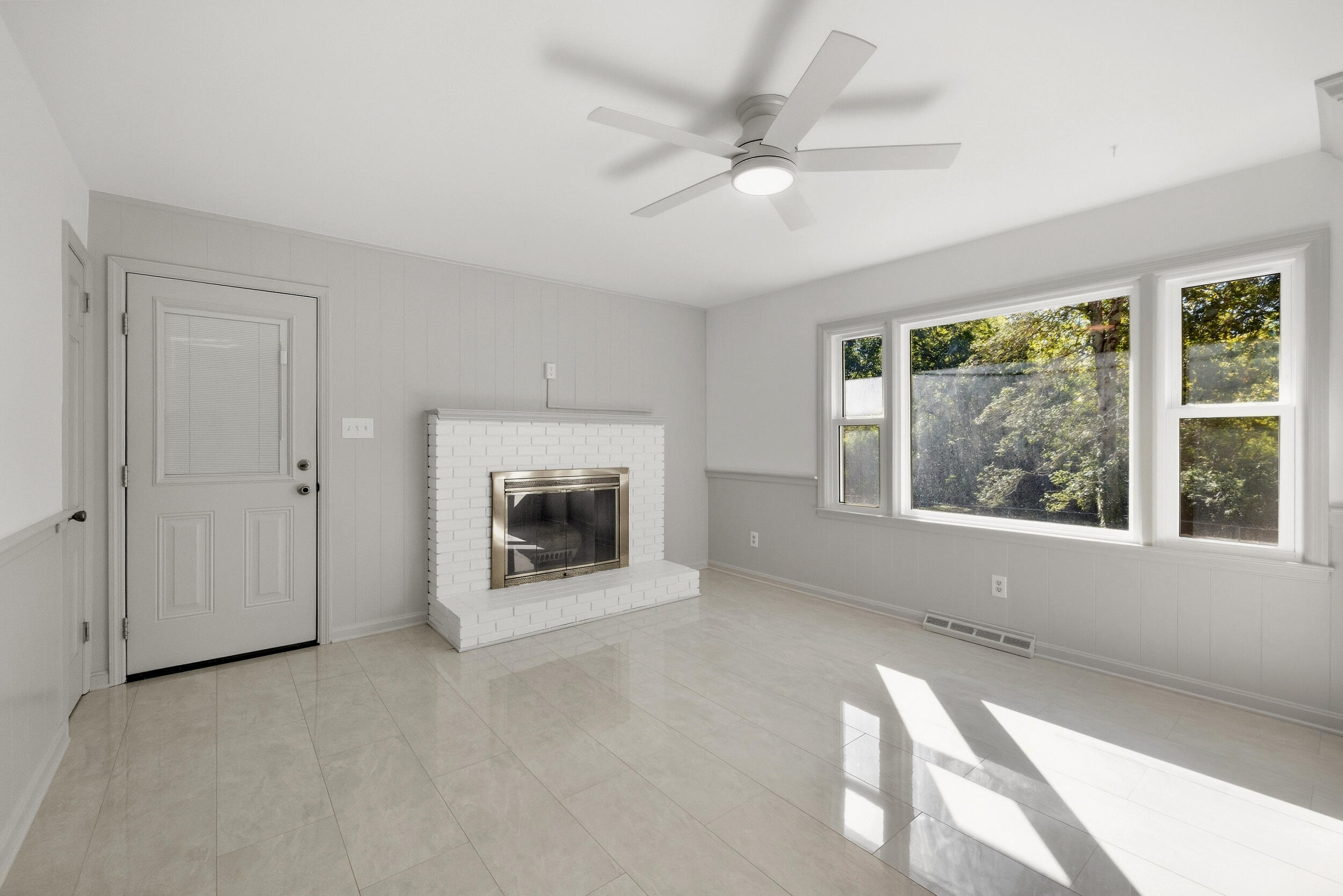 2516 Versailles Road Property Photo 15
