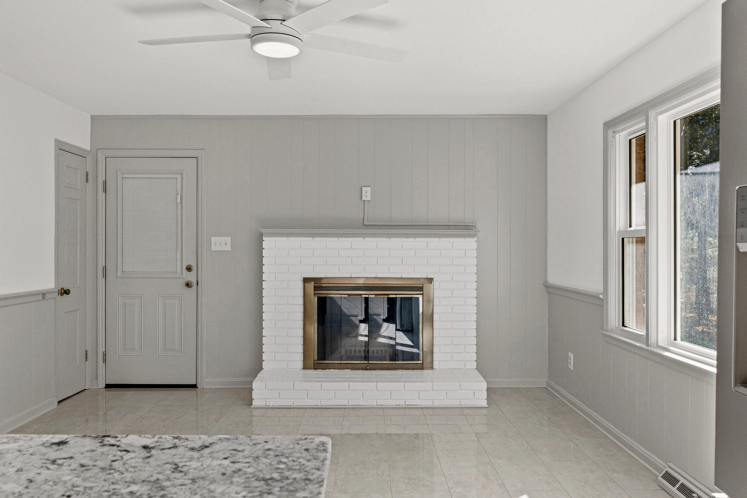 2516 Versailles Road Property Photo 16