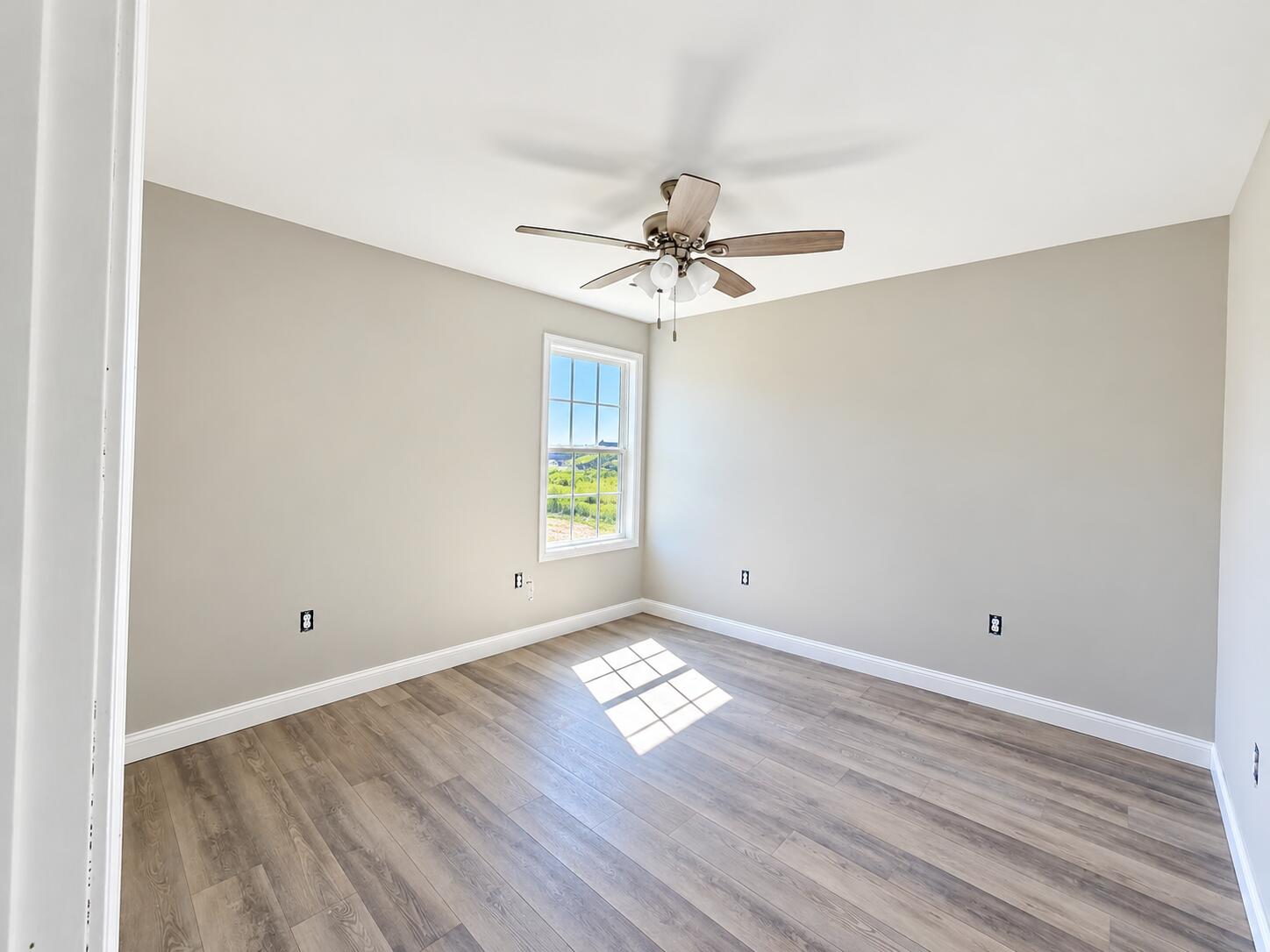 283 Stoney Creek Way Property Photo 6