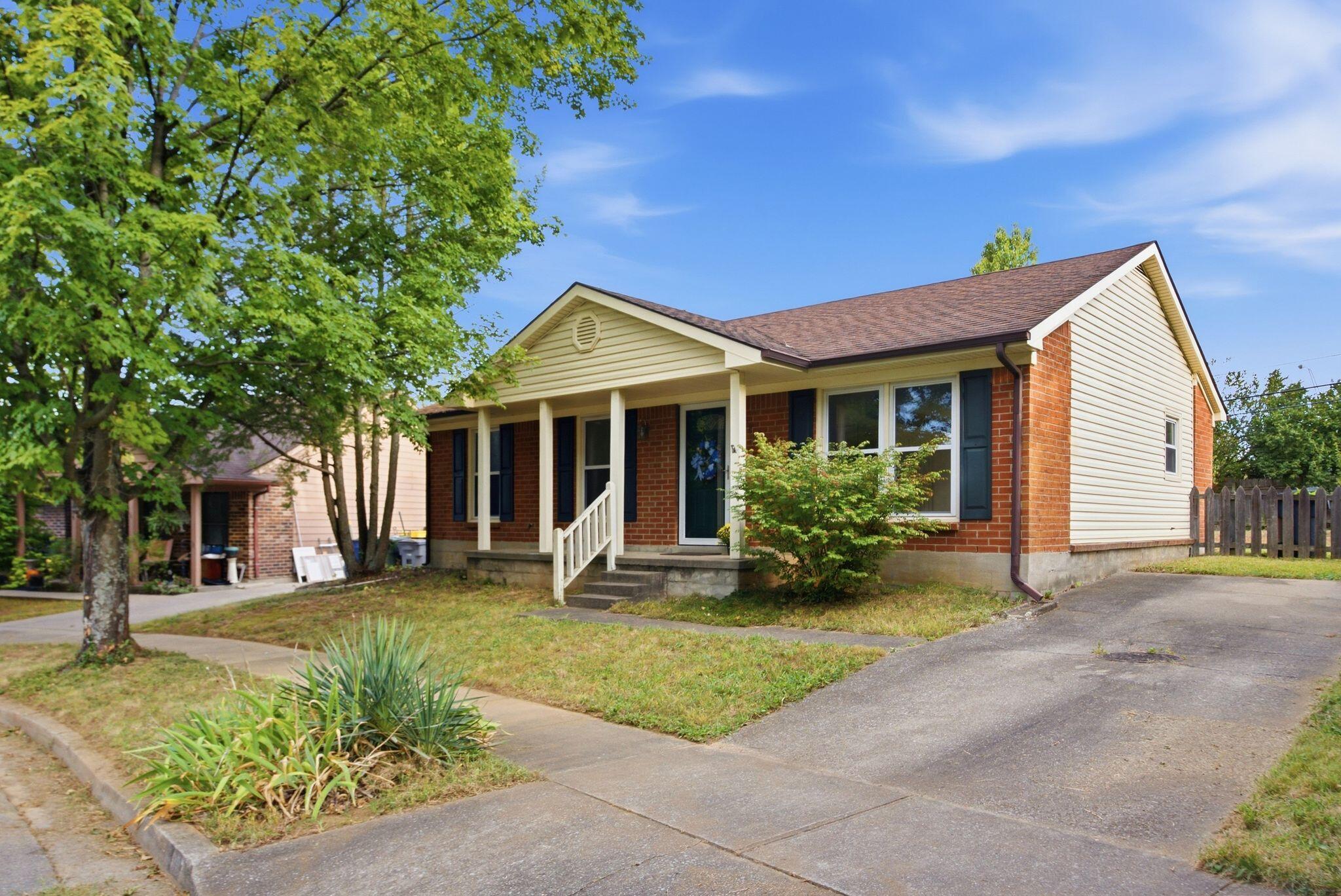 3887 Dylan Place Property Photo 3