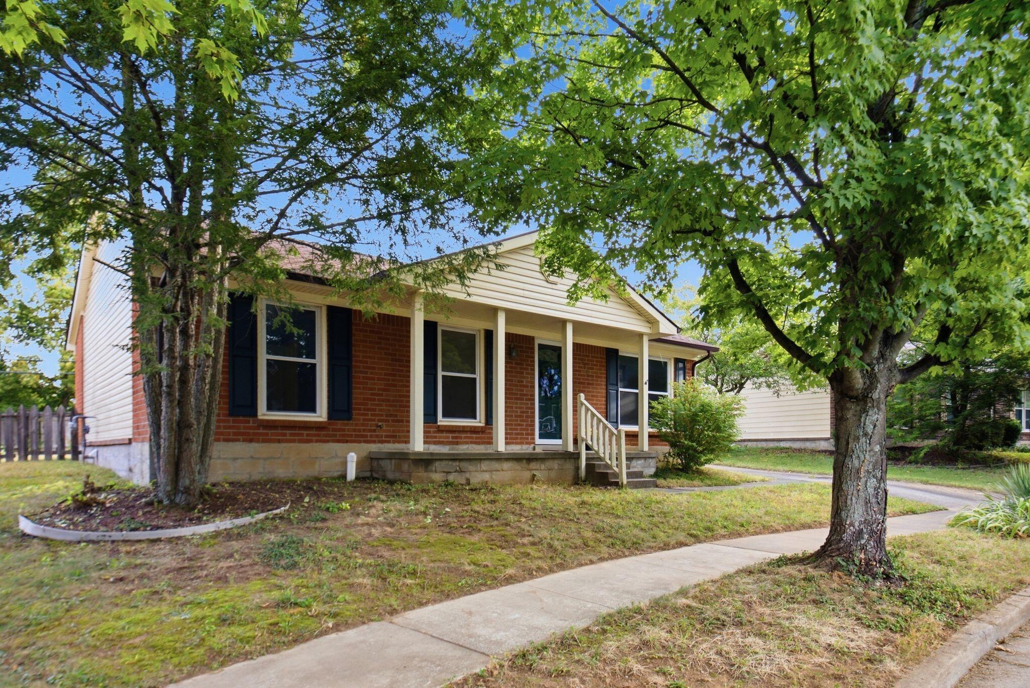 3887 Dylan Place Property Photo 4